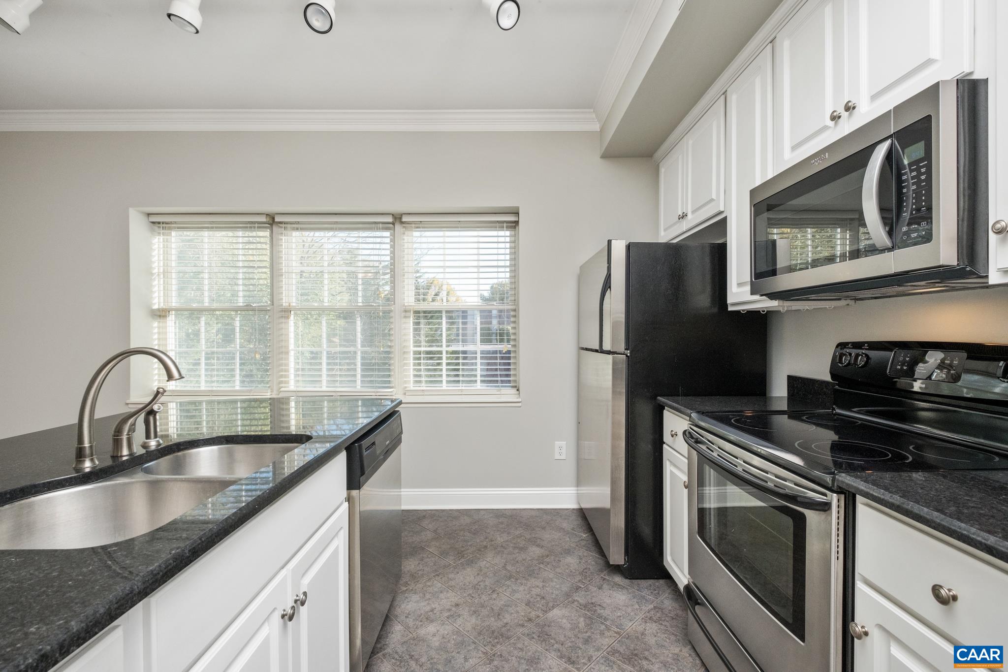 1410 N COALTER ST Unit: 307