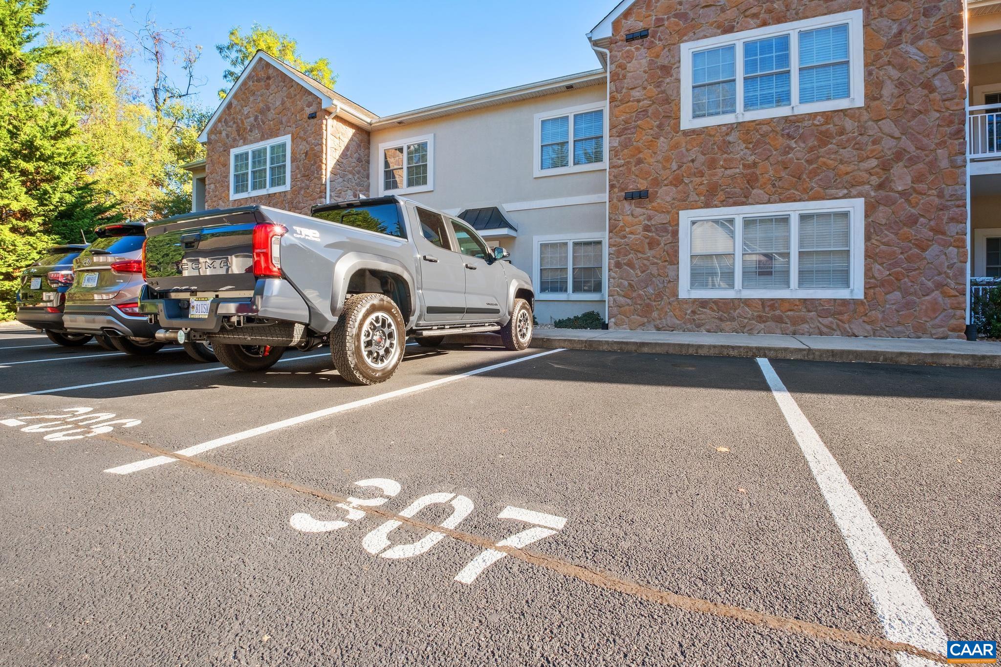 1410 N COALTER ST Unit: 307