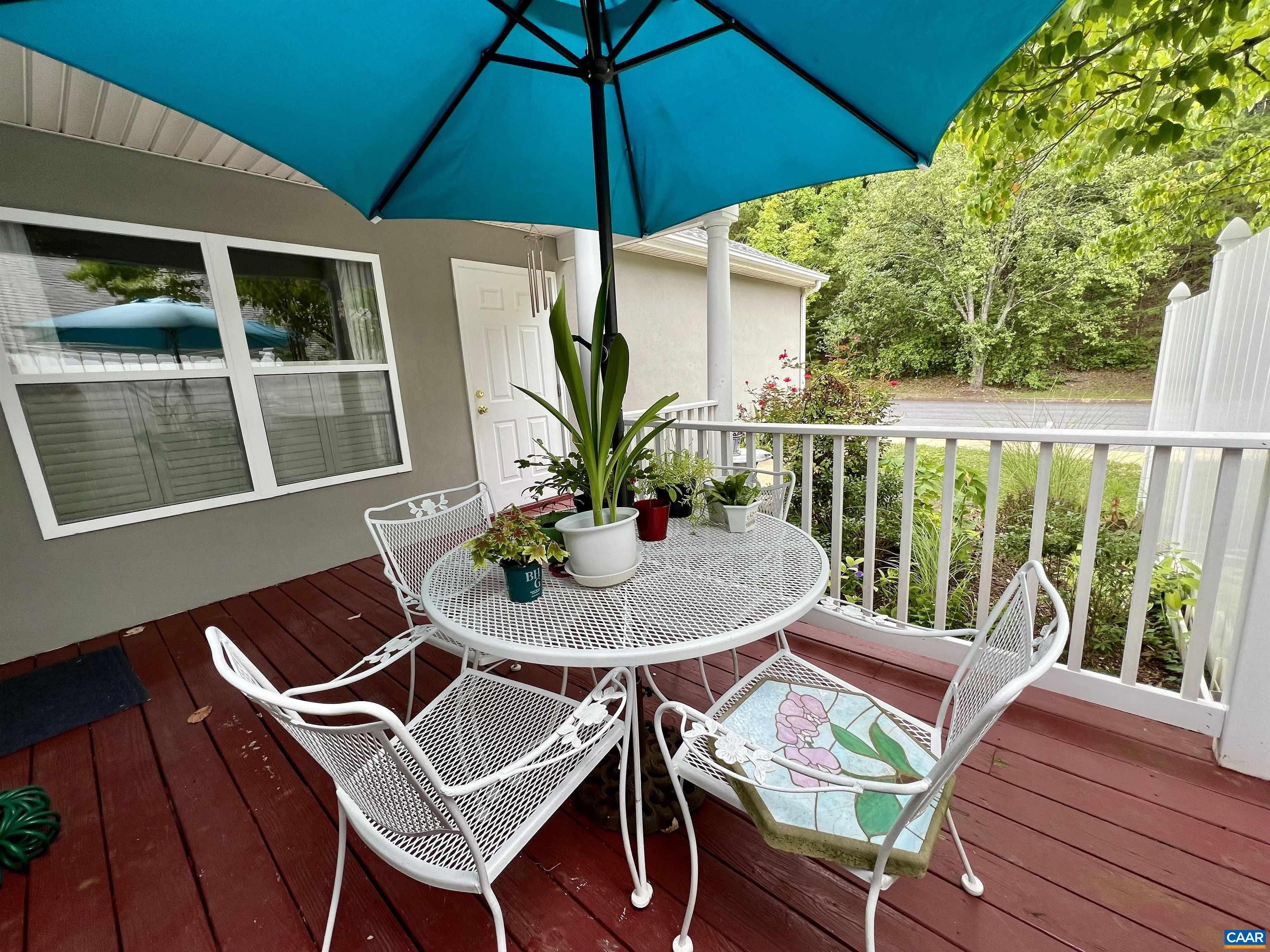 602 MOCKINGBIRD WAY