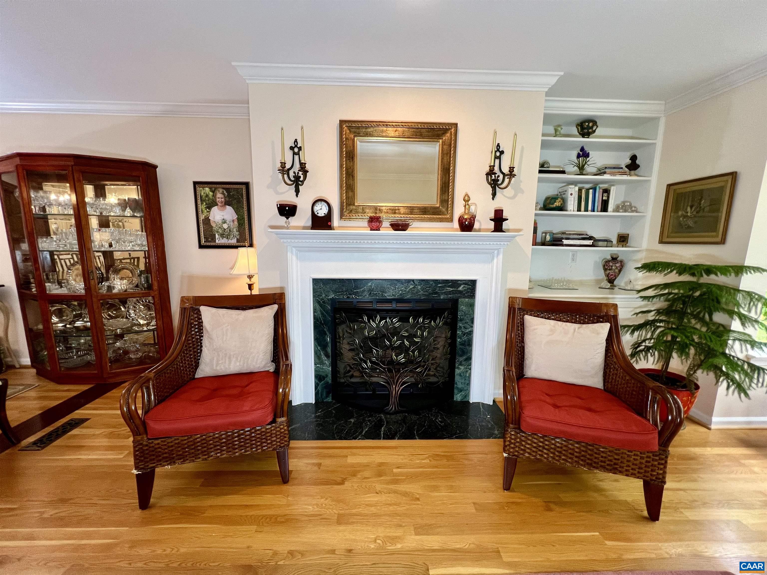 602 MOCKINGBIRD WAY