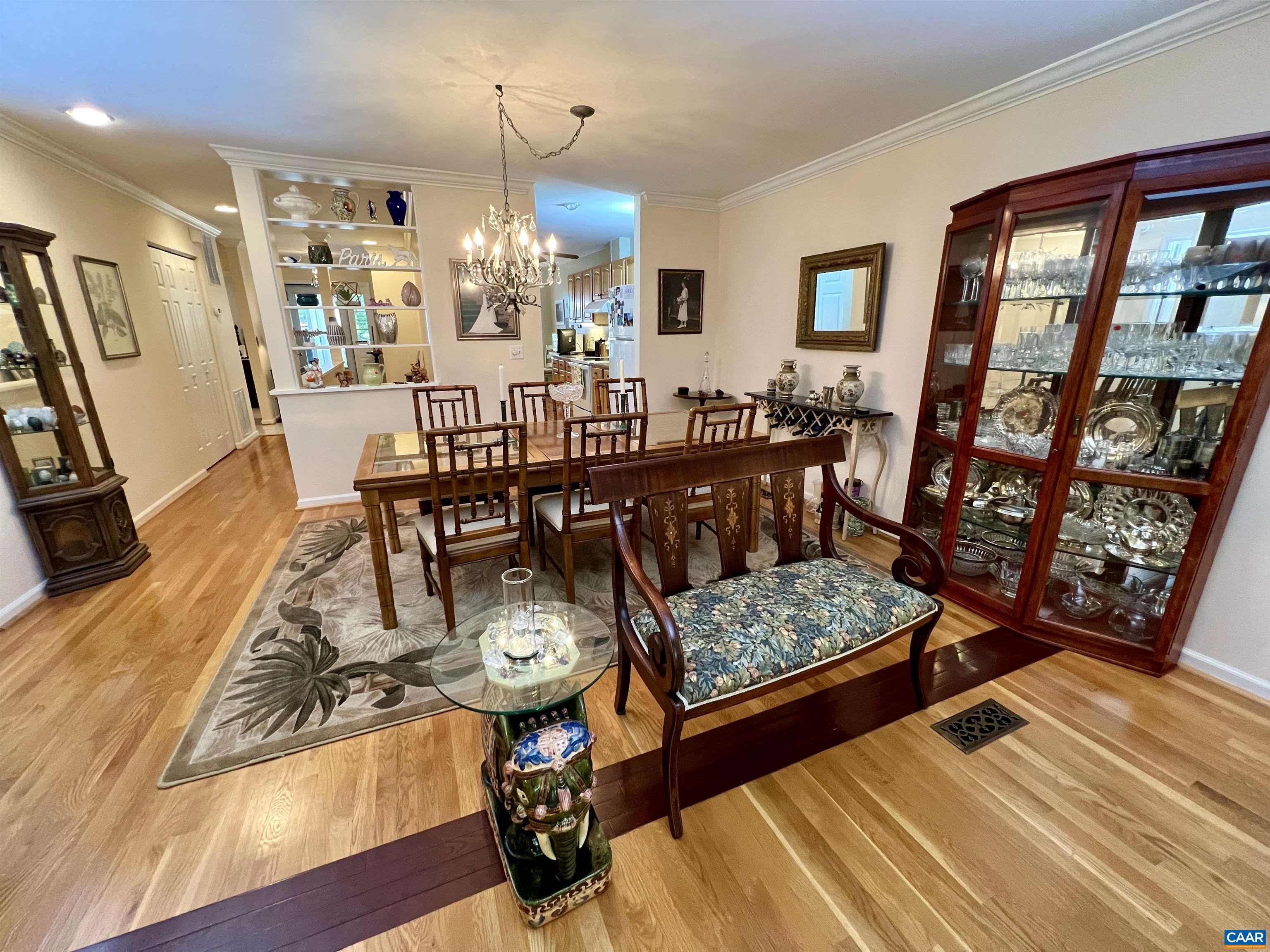 602 MOCKINGBIRD WAY