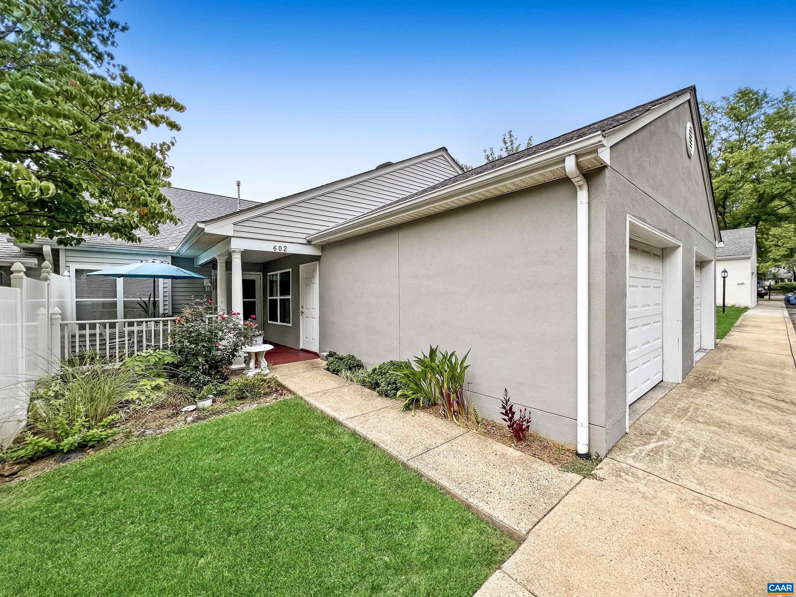 602 MOCKINGBIRD WAY