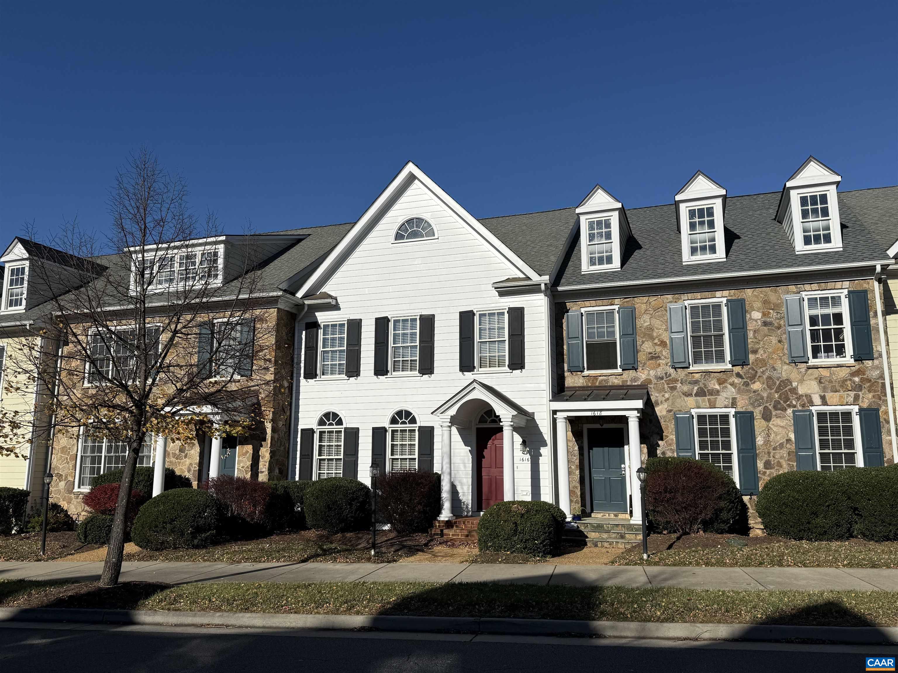 1616 OLD TRAIL DR