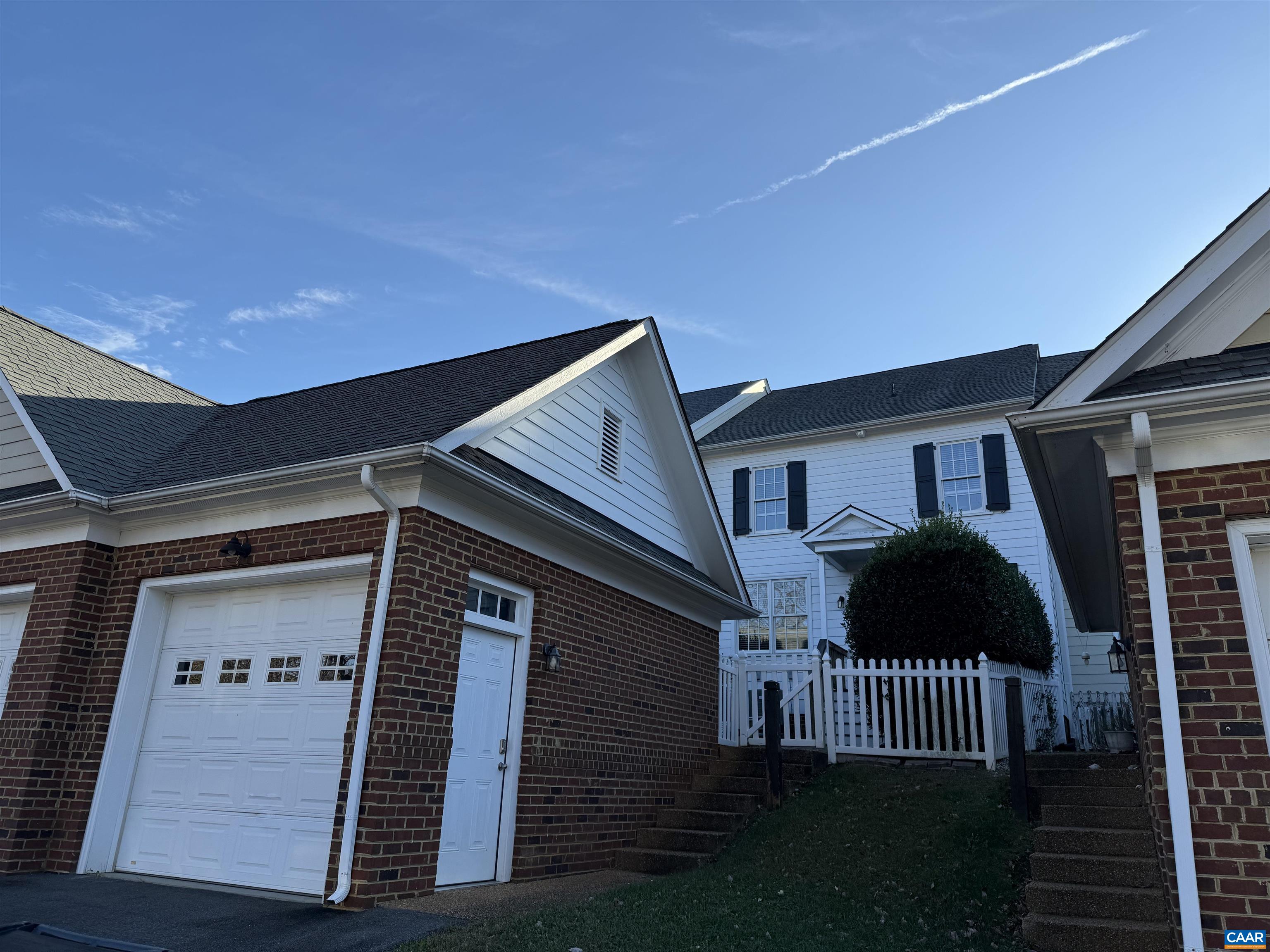 1616 OLD TRAIL DR