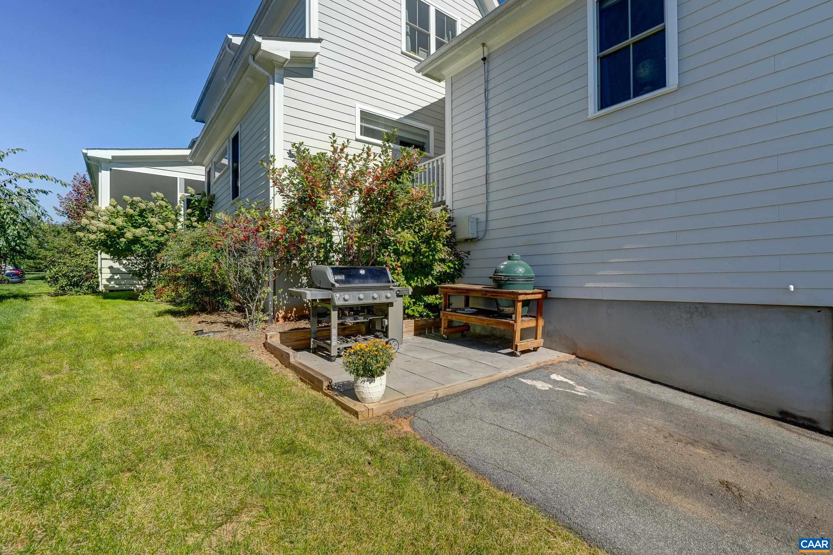 3072 GLEN VALLEY DR