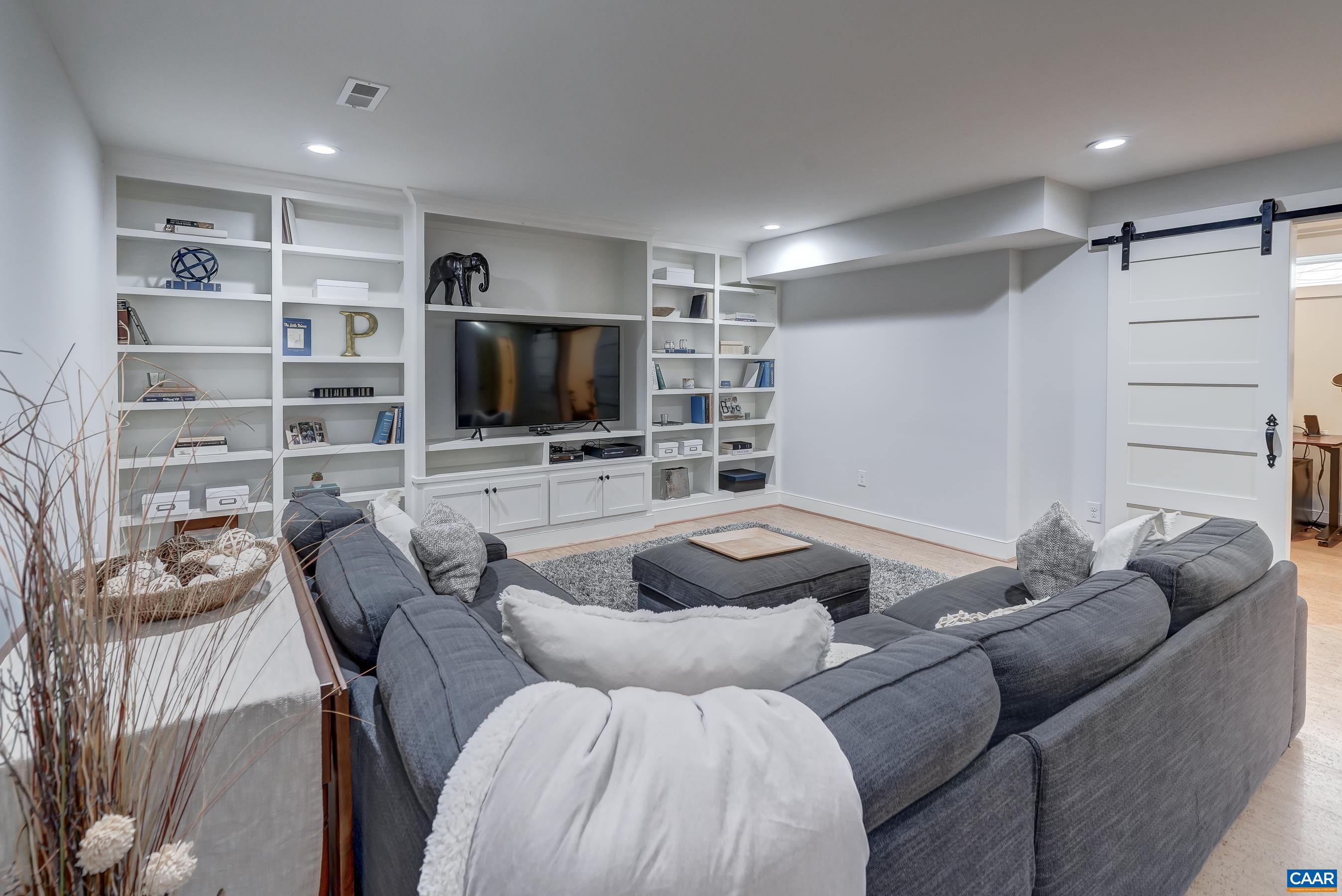 3072 GLEN VALLEY DR