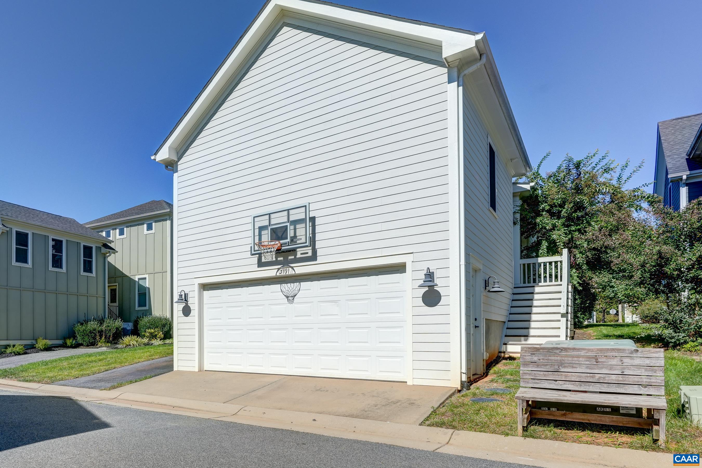 3072 GLEN VALLEY DR