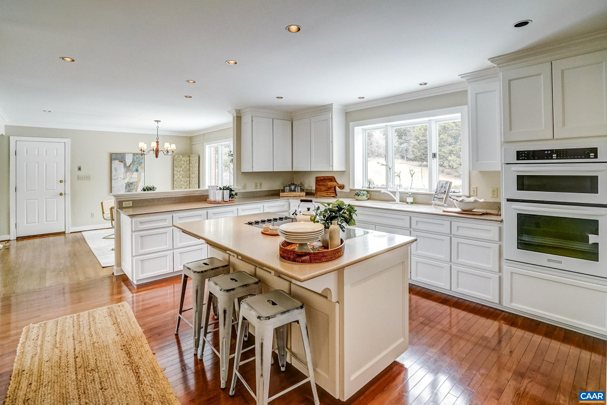 275 JEFFERS DR