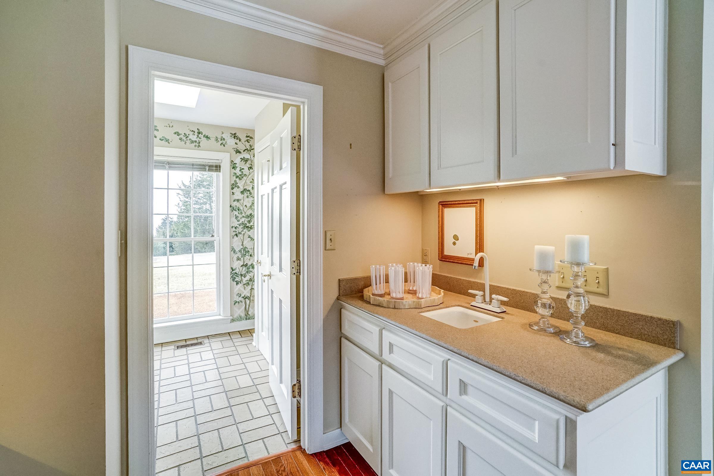 275 JEFFERS DR