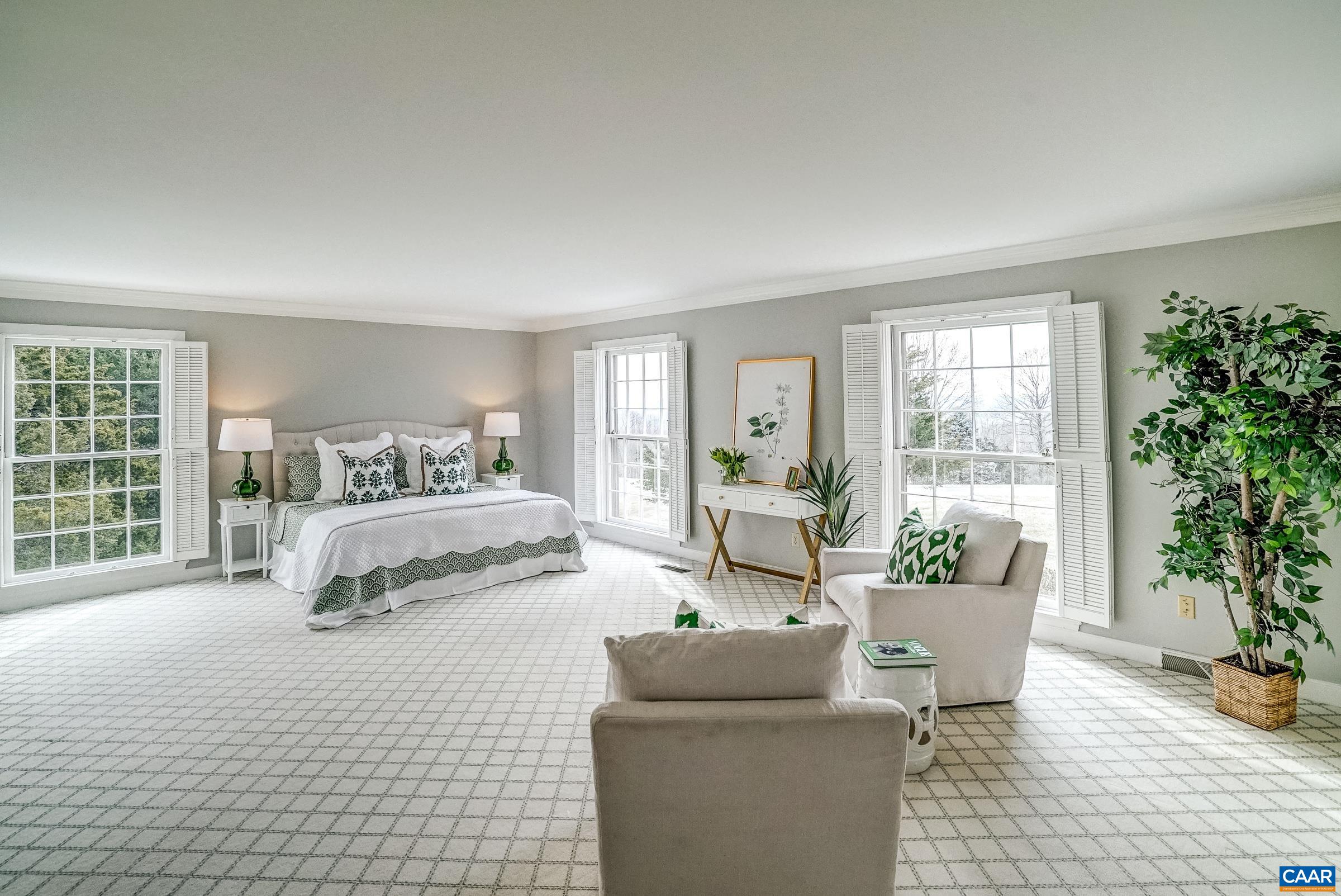 275 JEFFERS DR