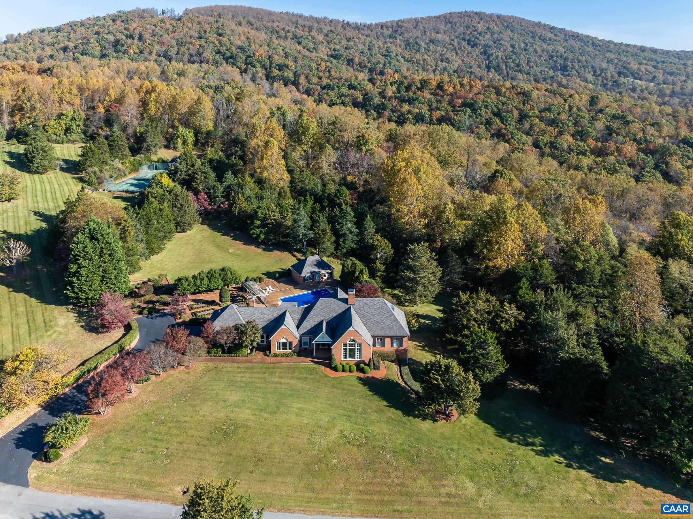 275 JEFFERS DR