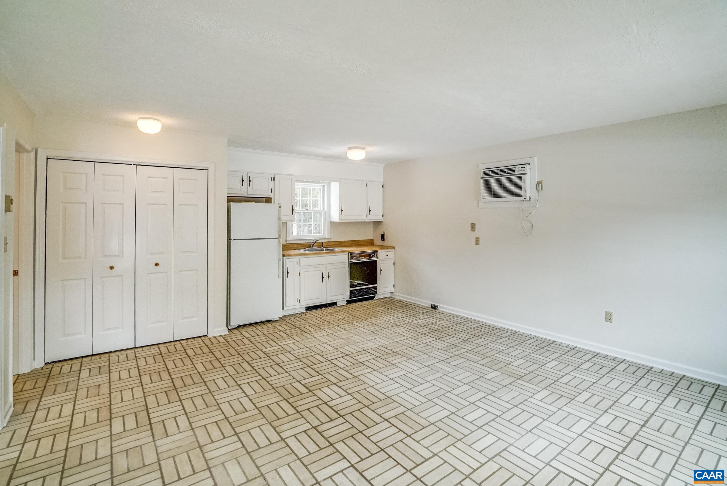 275 JEFFERS DR
