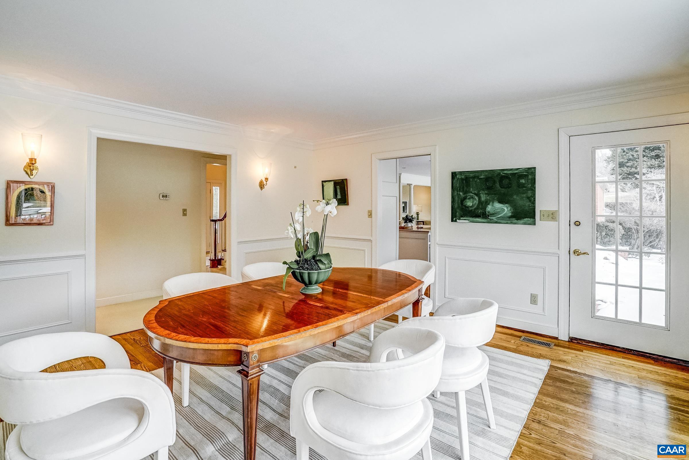 275 JEFFERS DR