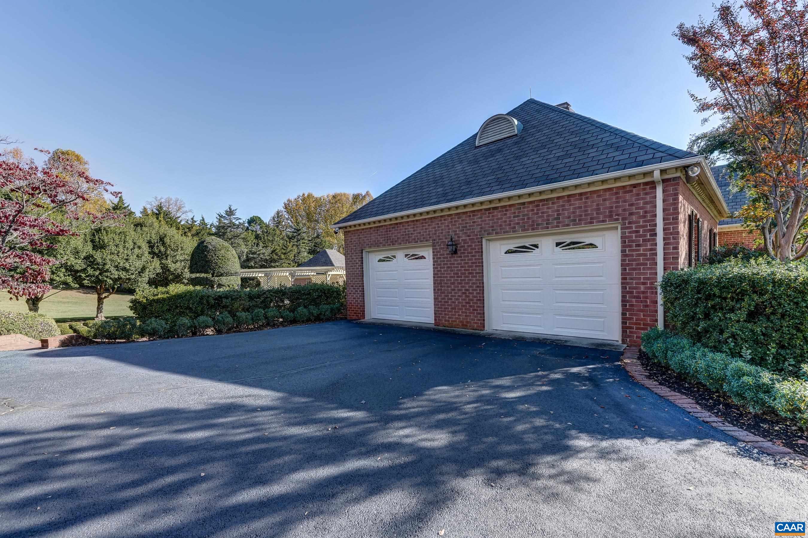 275 JEFFERS DR