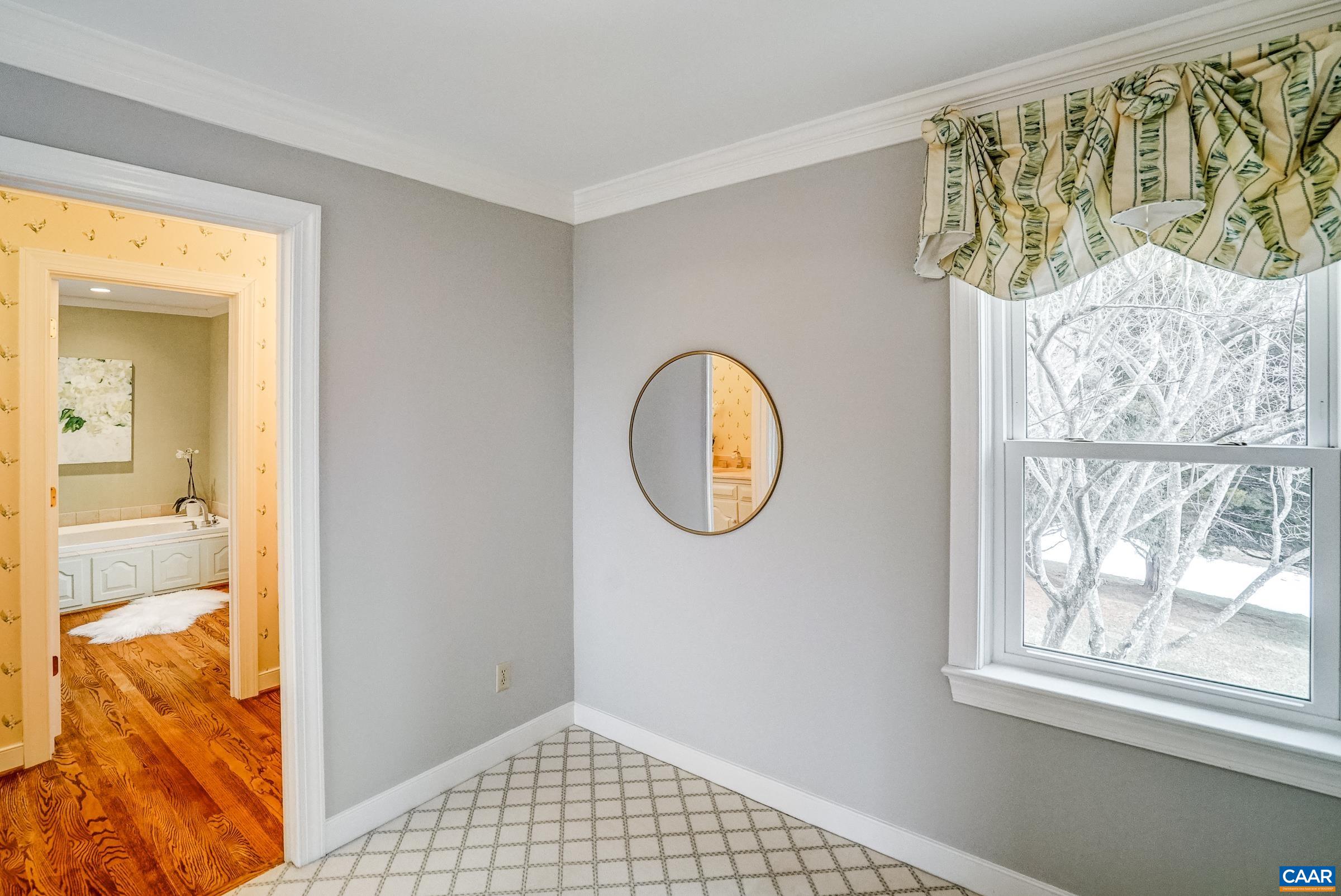 275 JEFFERS DR