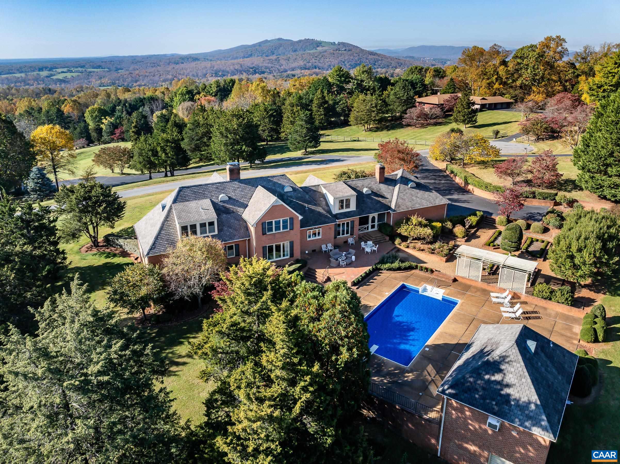 275 JEFFERS DR