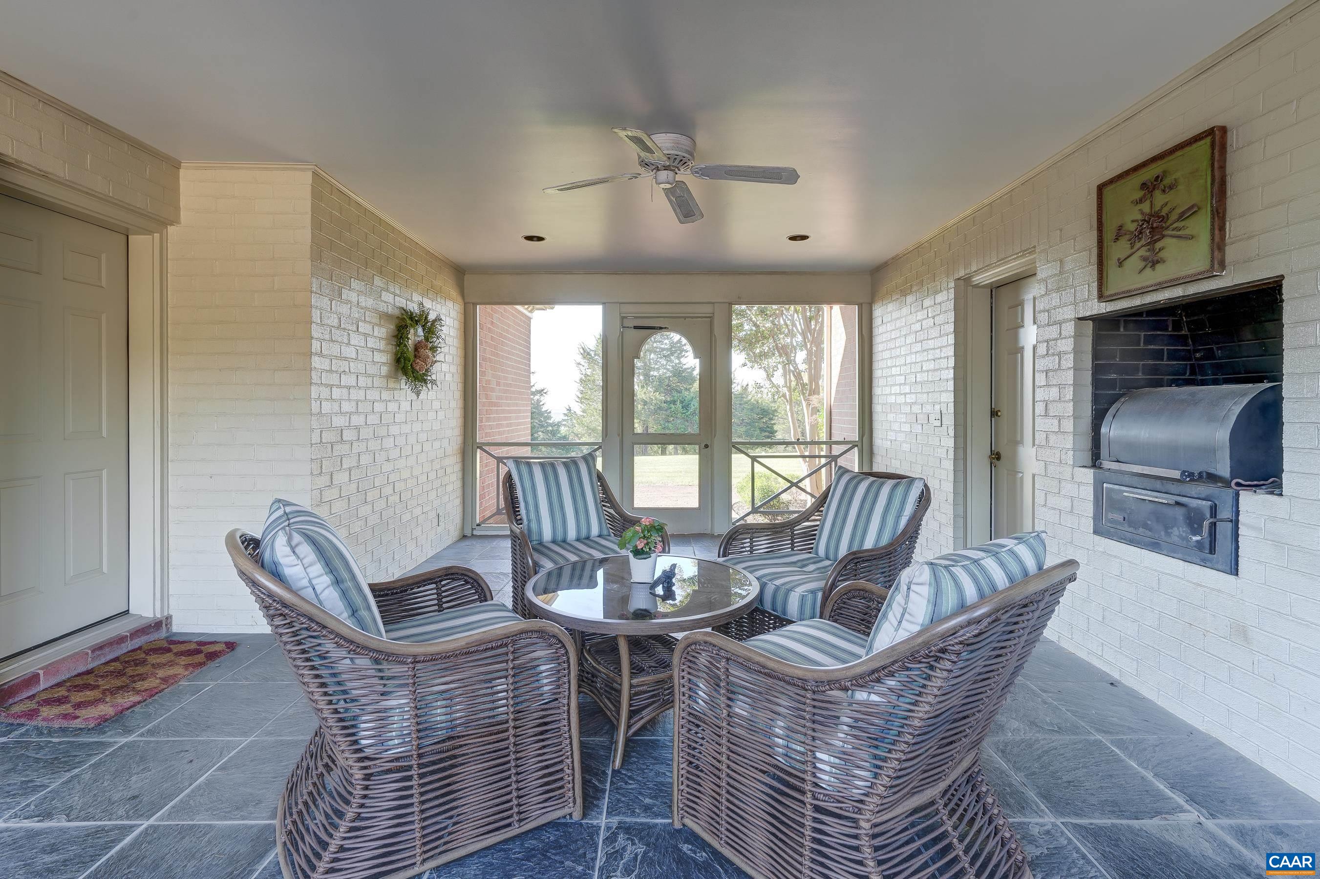 275 JEFFERS DR