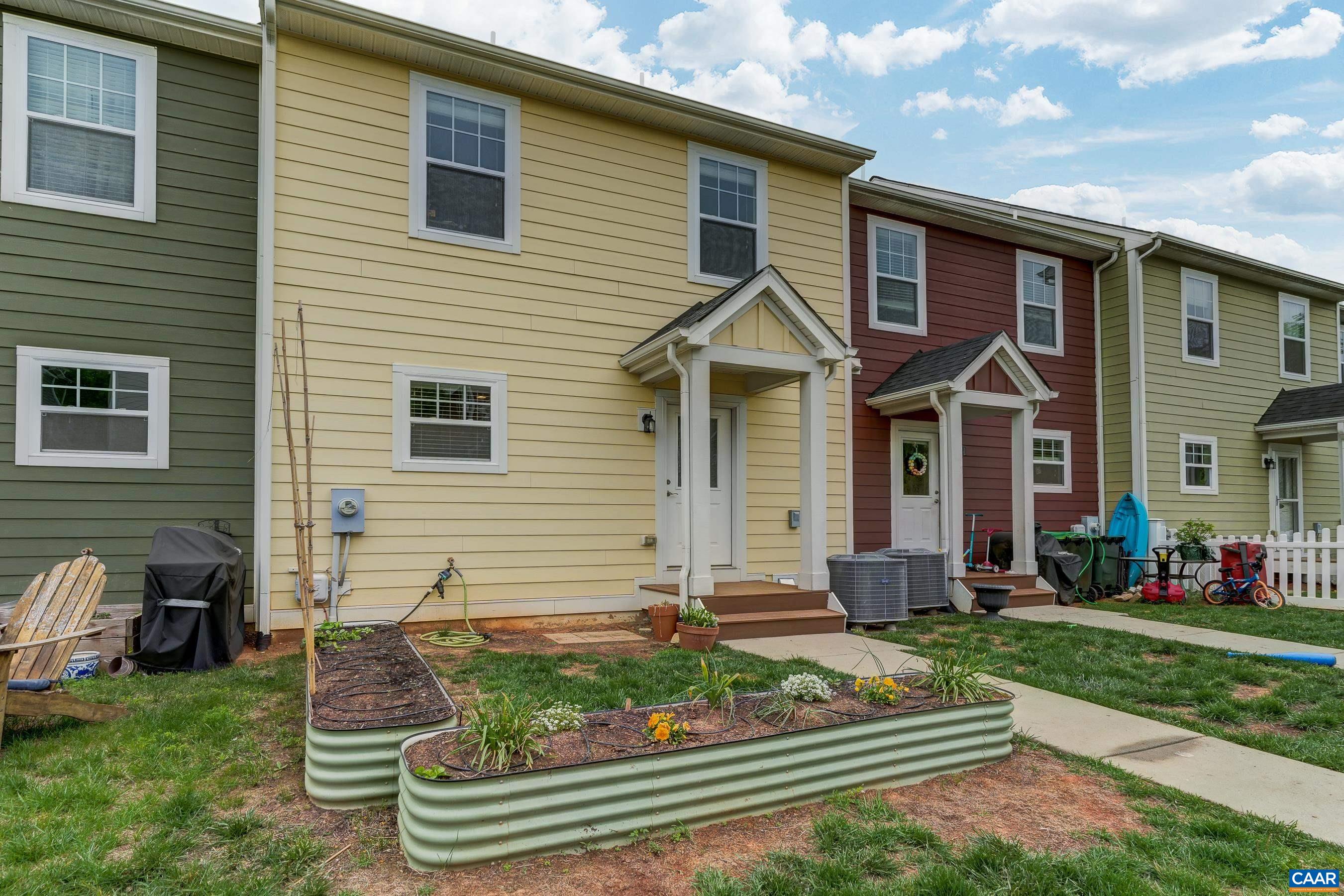 1255 HADEN PL