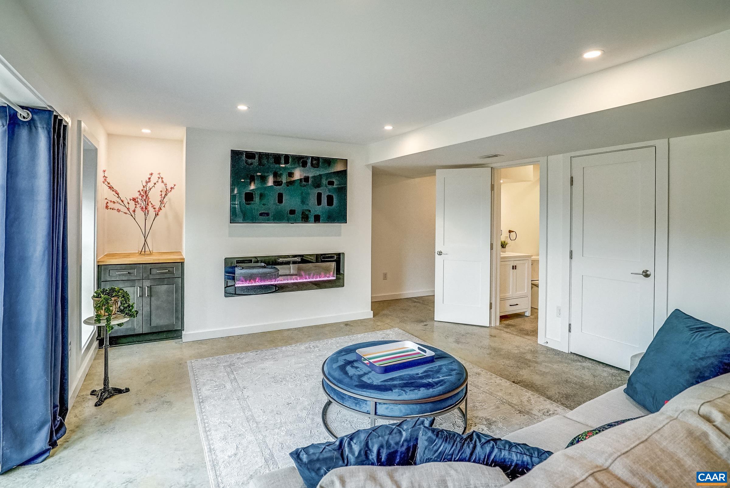 2675 COURTENAY GLEN WAY