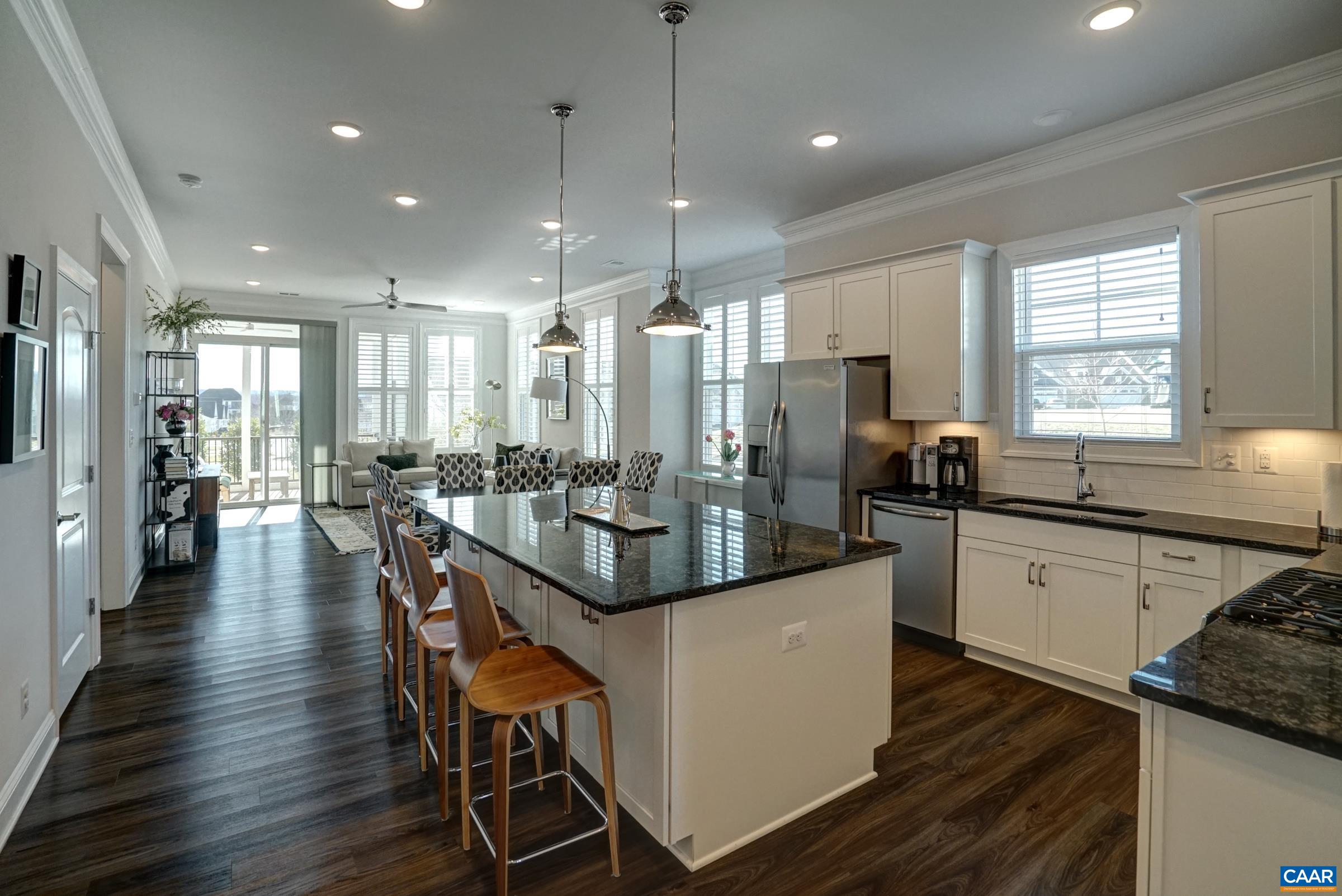 383 CLAIBOURNE RD