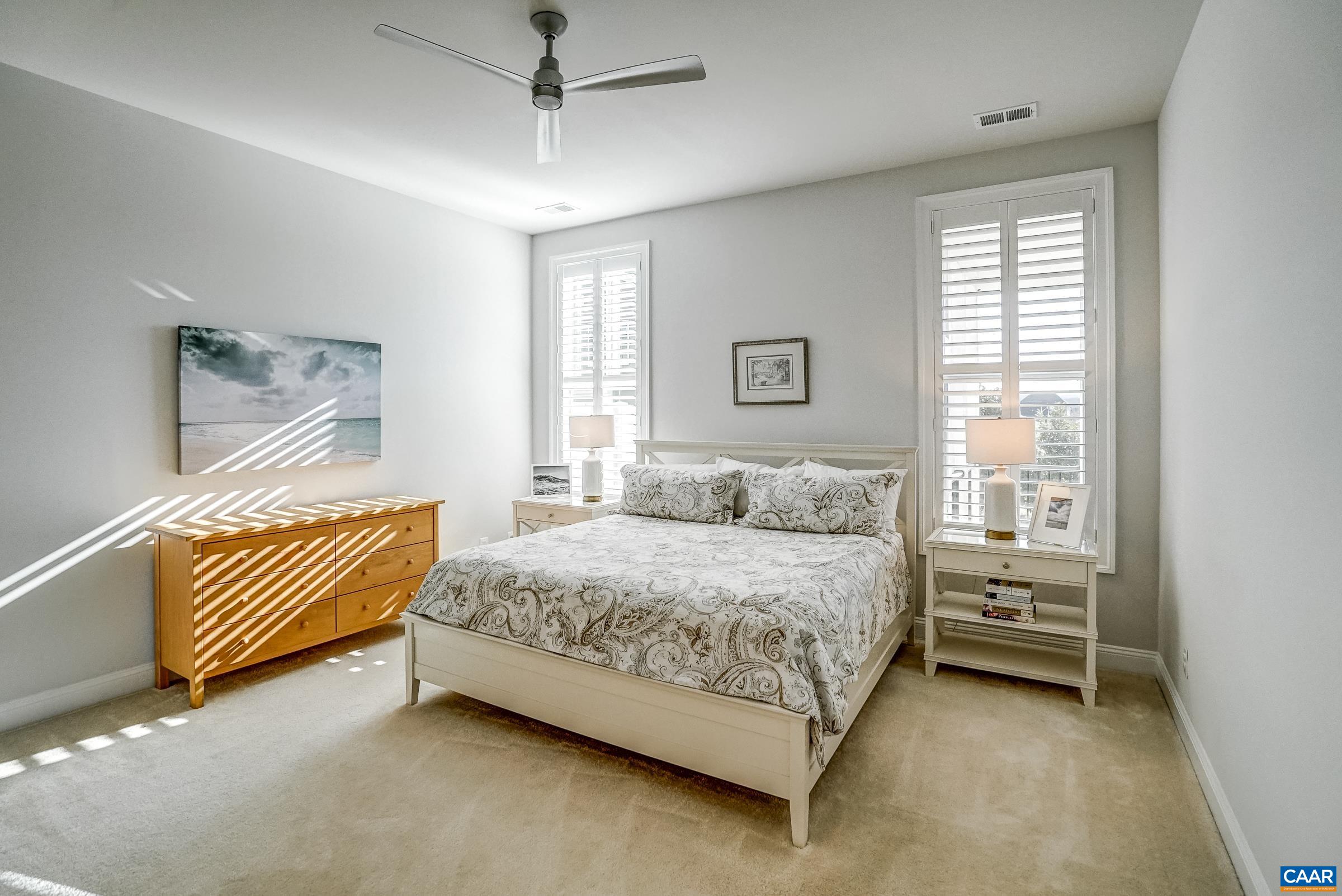 383 CLAIBOURNE RD