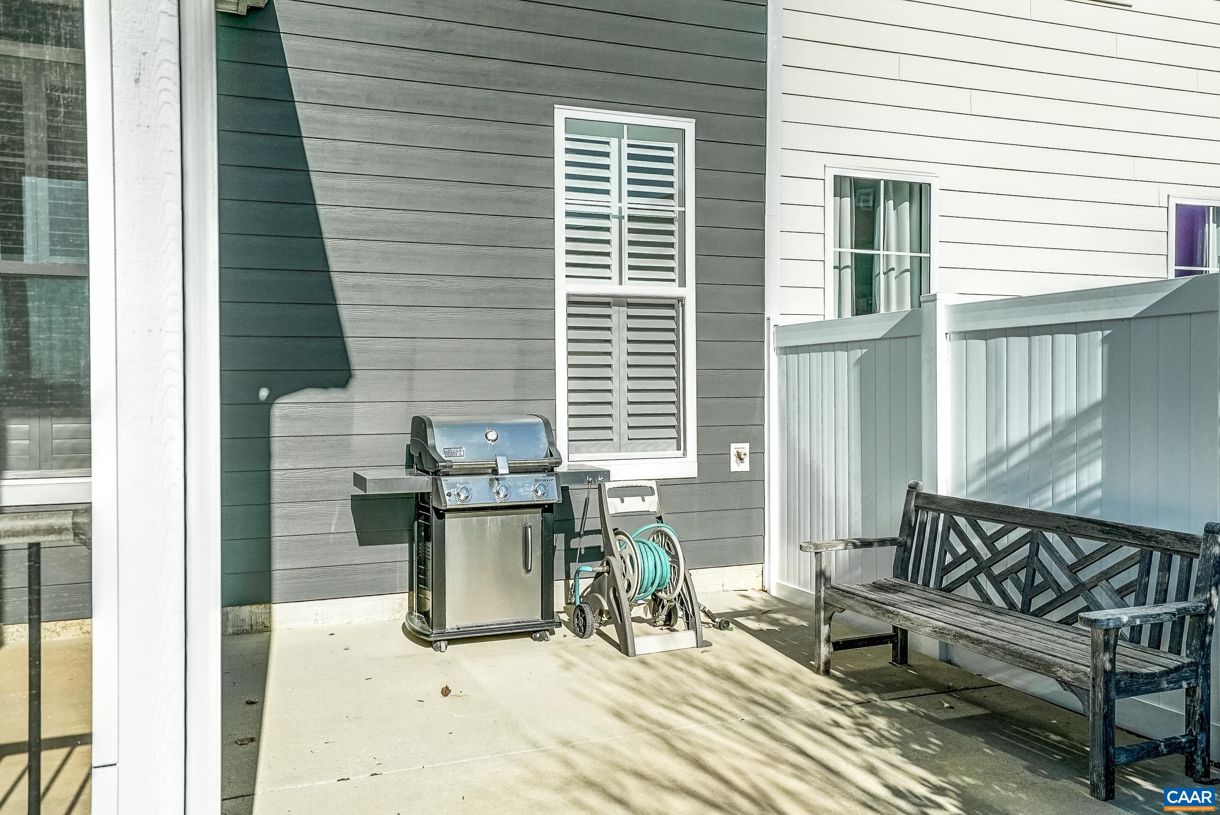 383 CLAIBOURNE RD