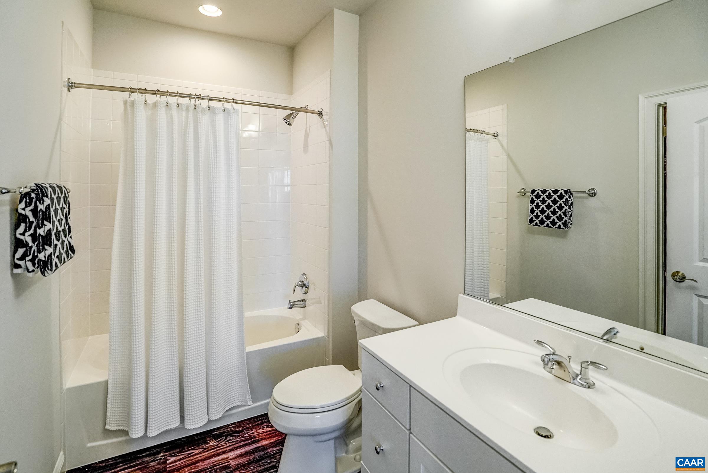 383 CLAIBOURNE RD