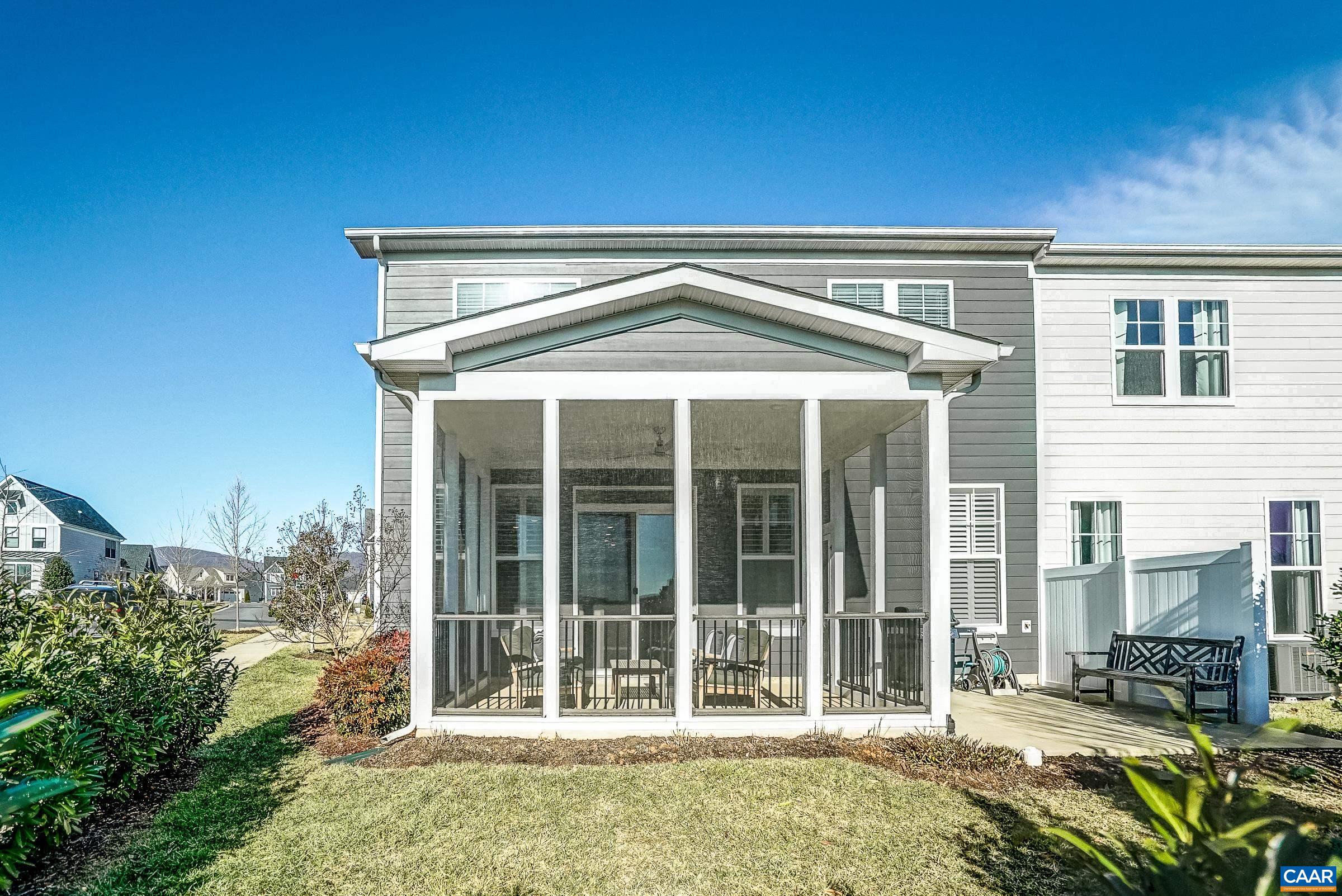 383 CLAIBOURNE RD