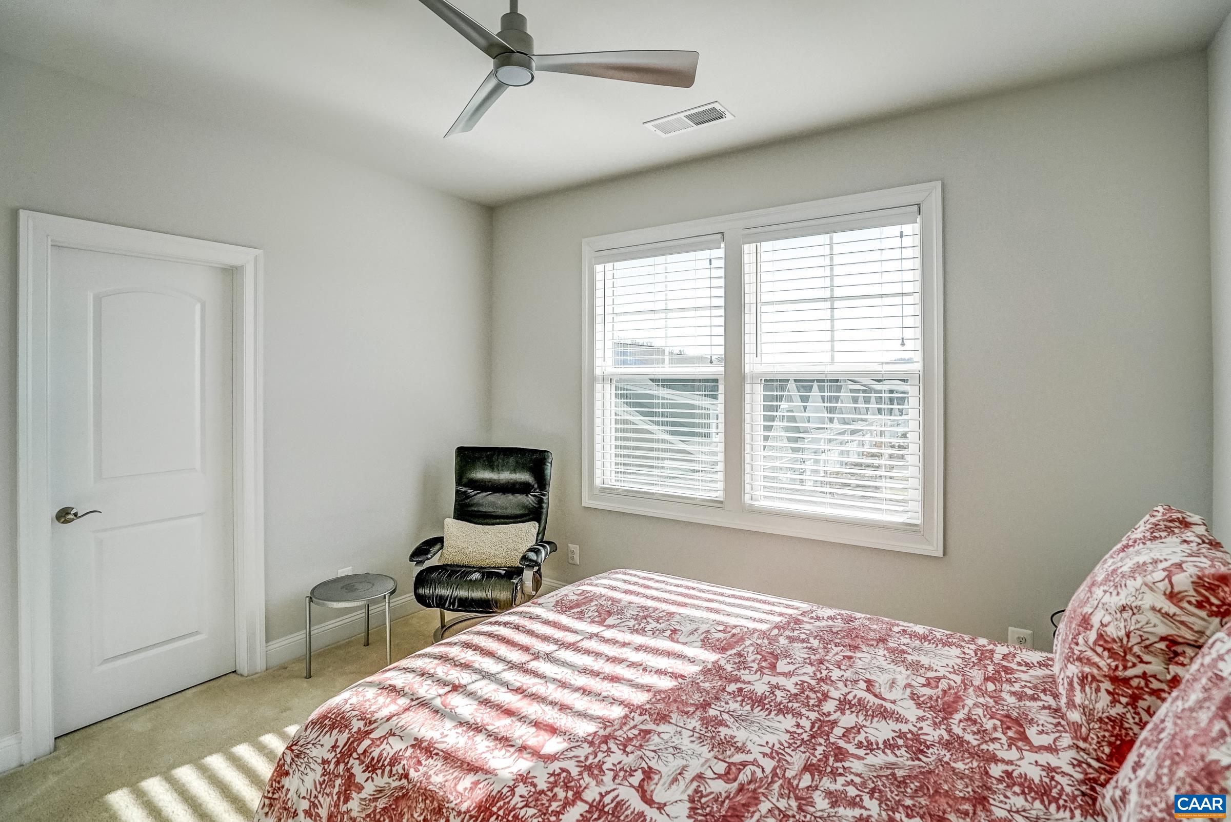 383 CLAIBOURNE RD