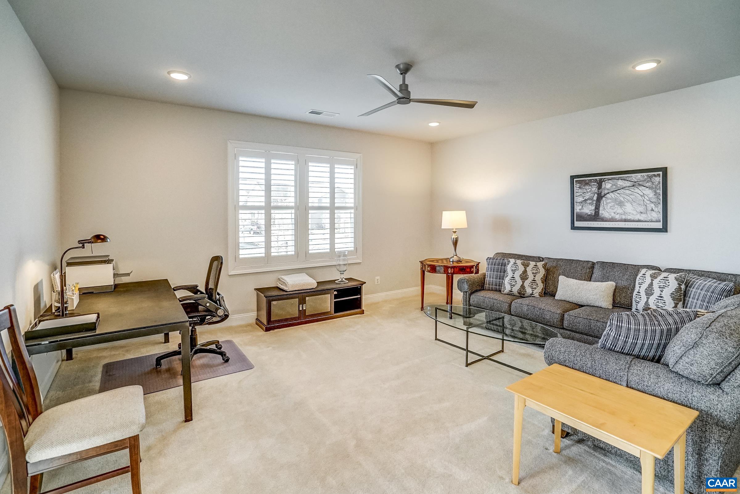 383 CLAIBOURNE RD
