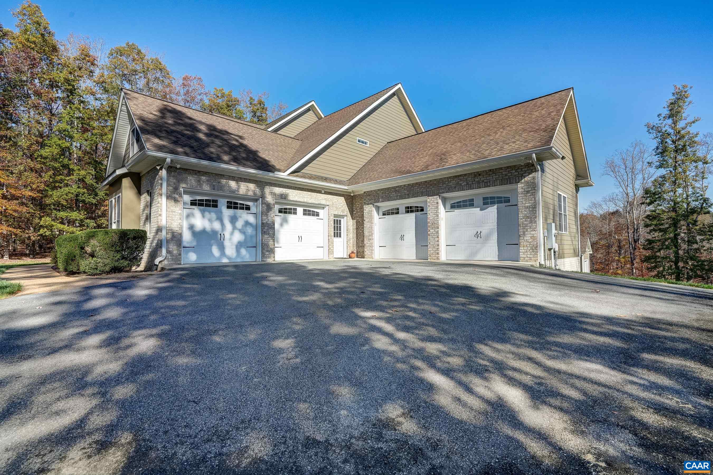 595 HALF MOON CT