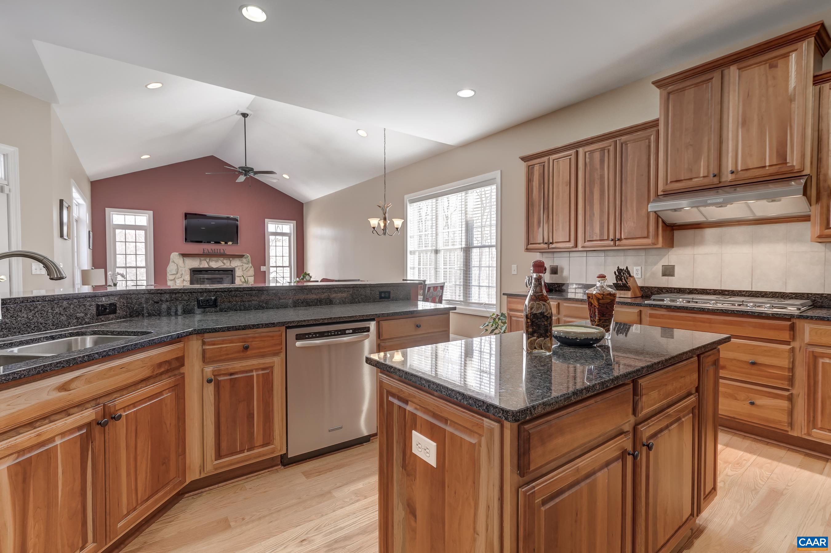 595 HALF MOON CT