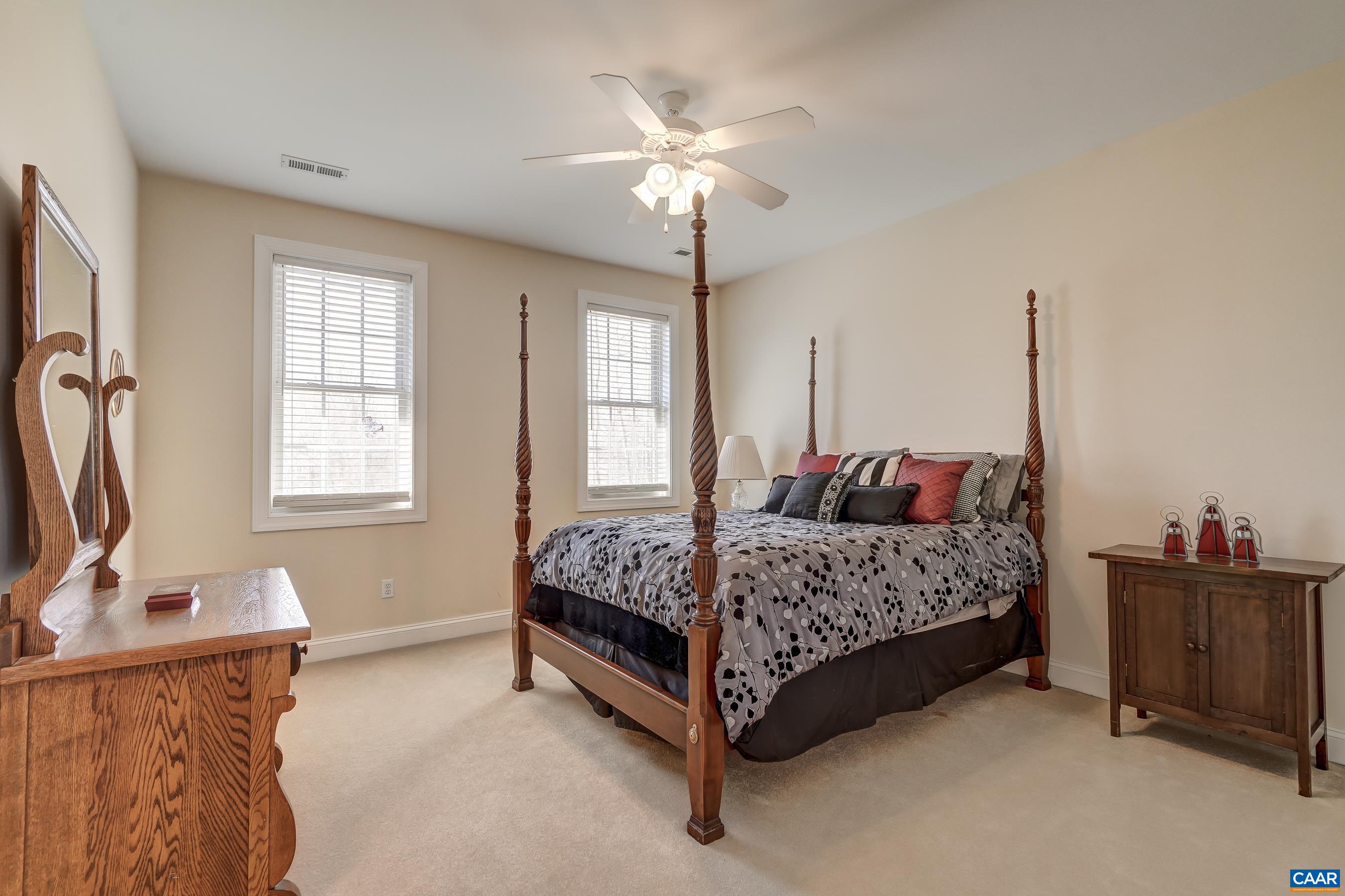 595 HALF MOON CT