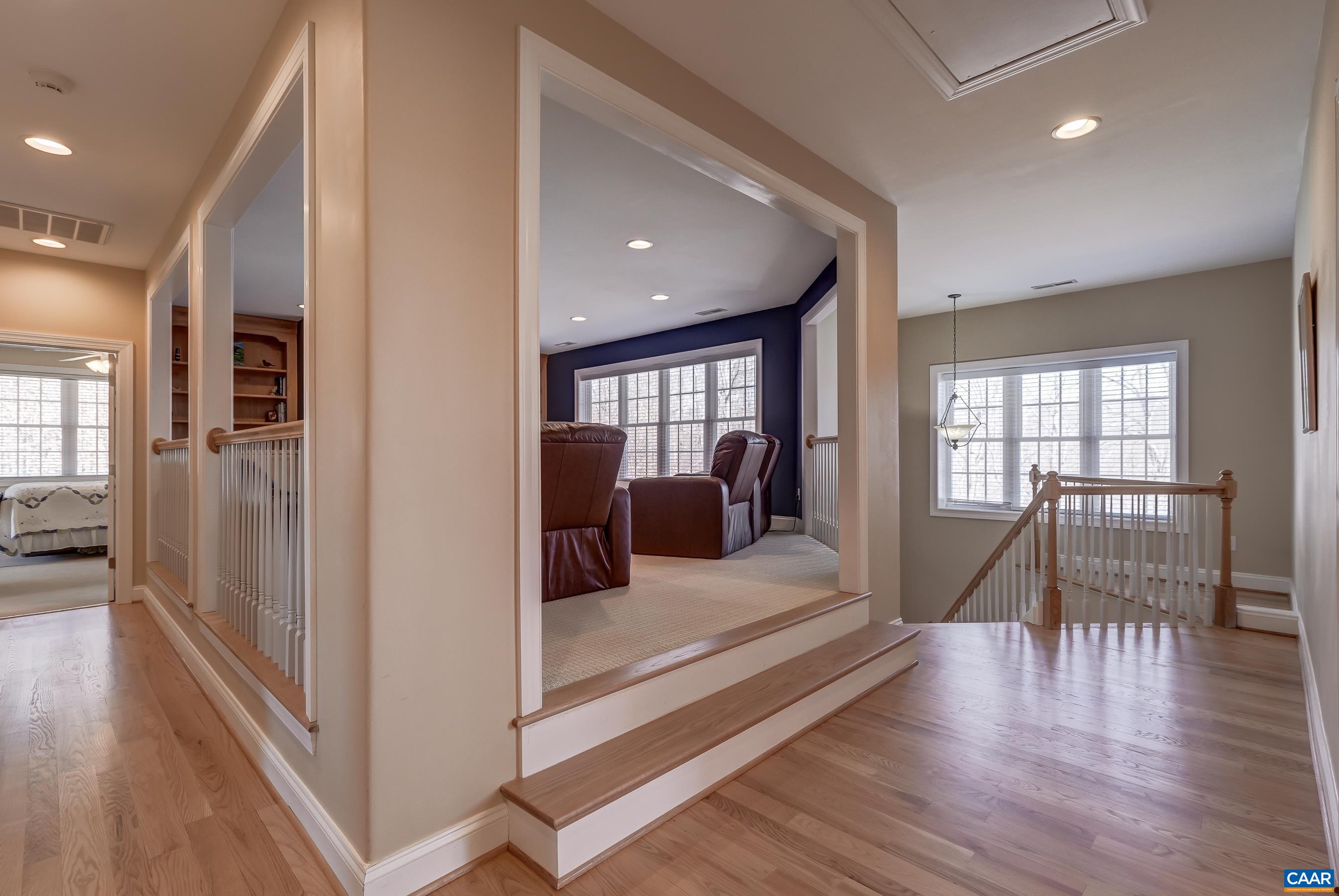595 HALF MOON CT