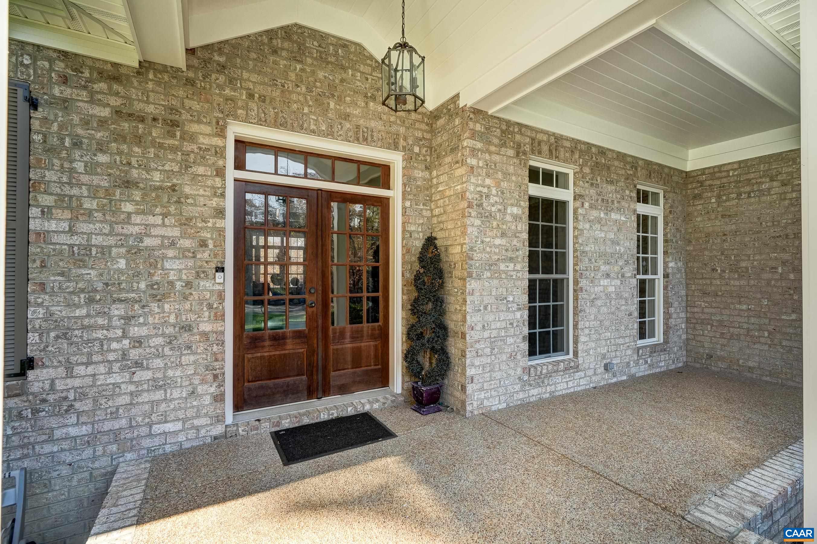 595 HALF MOON CT