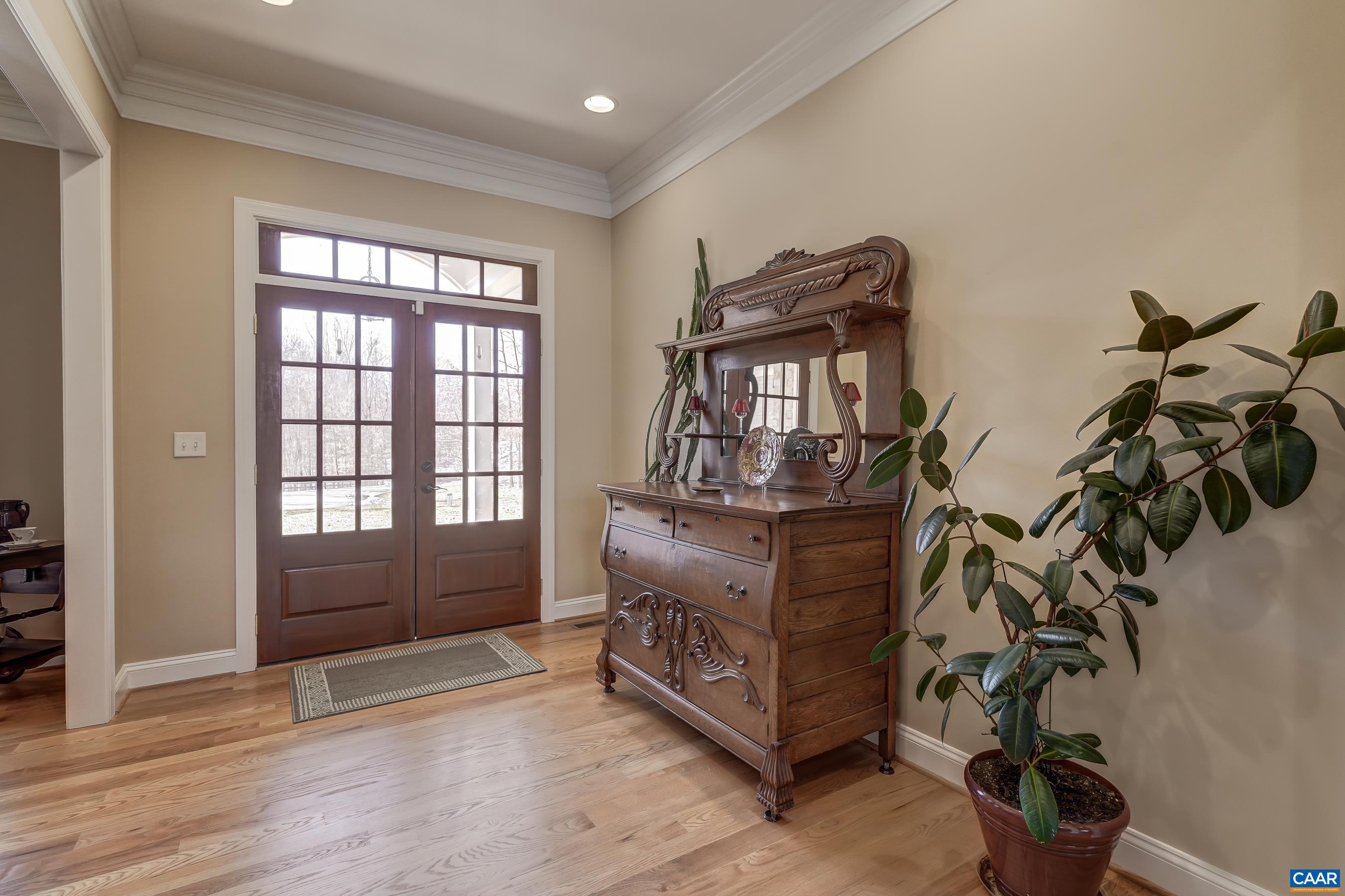 595 HALF MOON CT