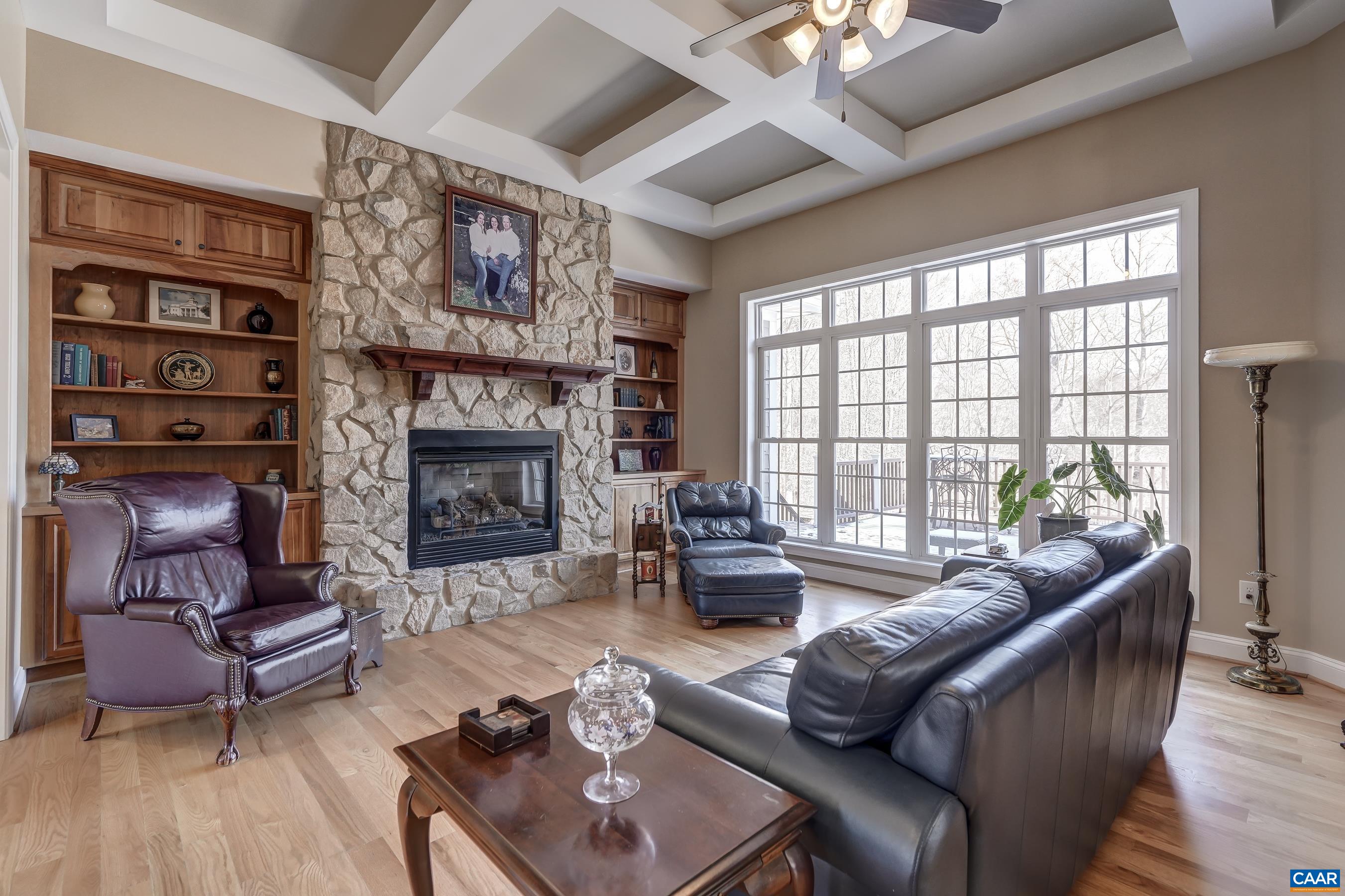 595 HALF MOON CT