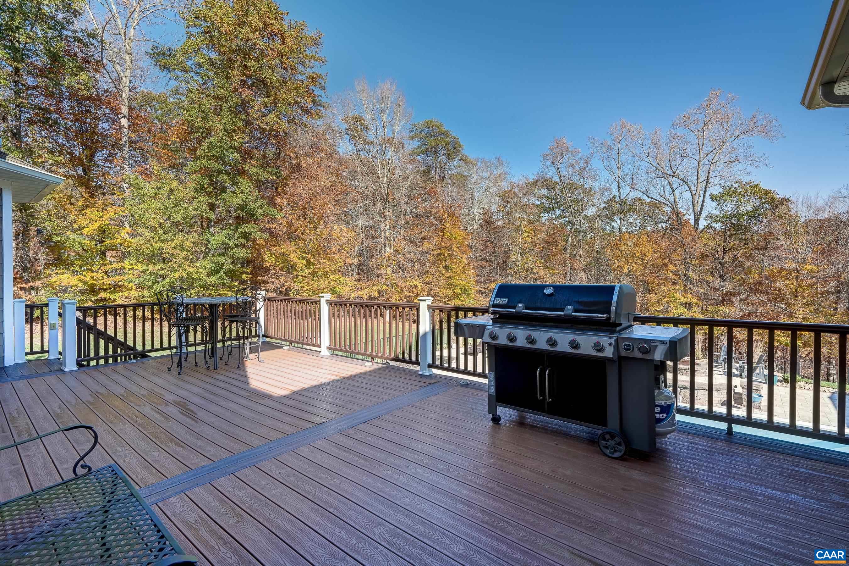 595 HALF MOON CT