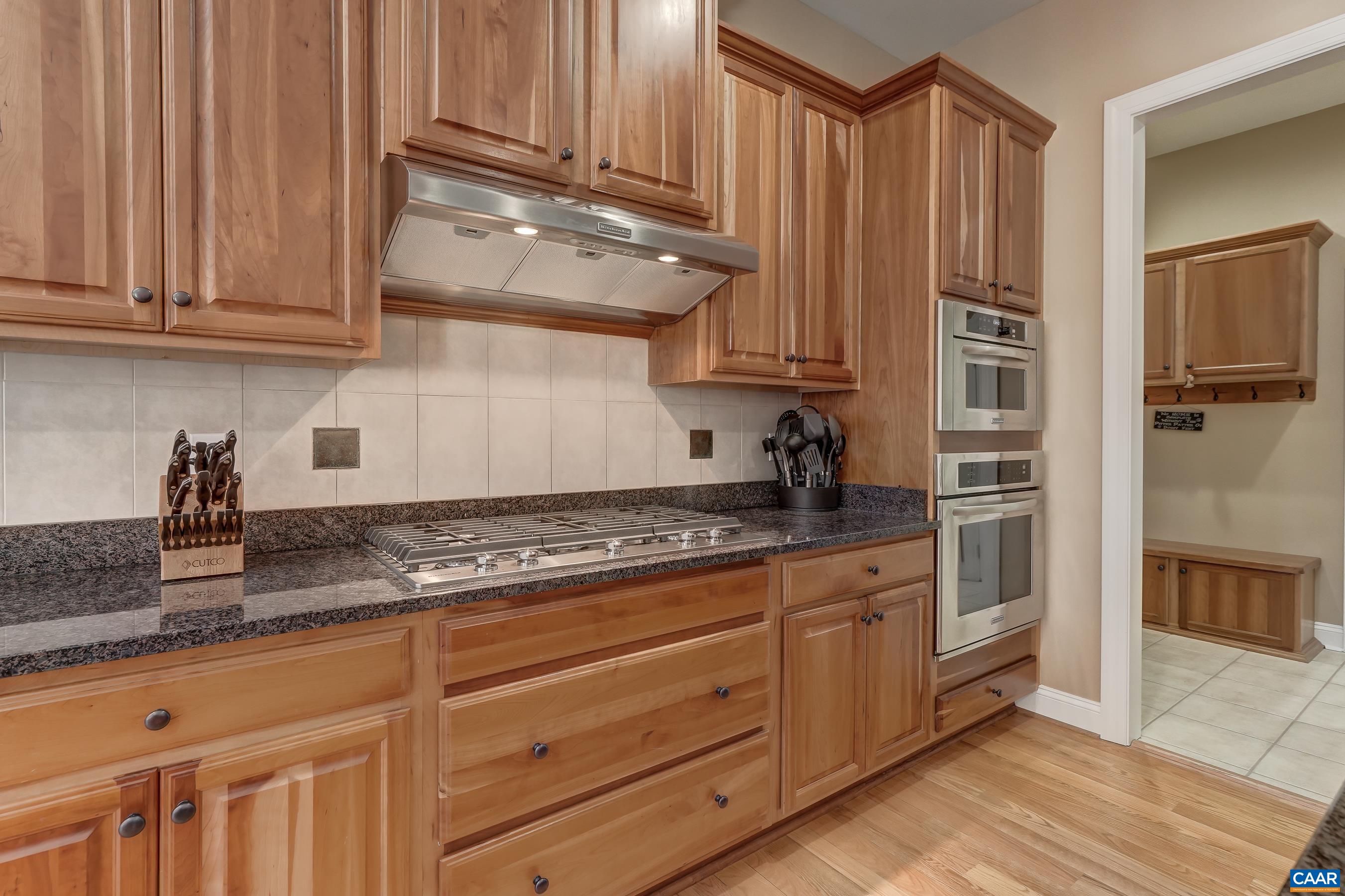 595 HALF MOON CT