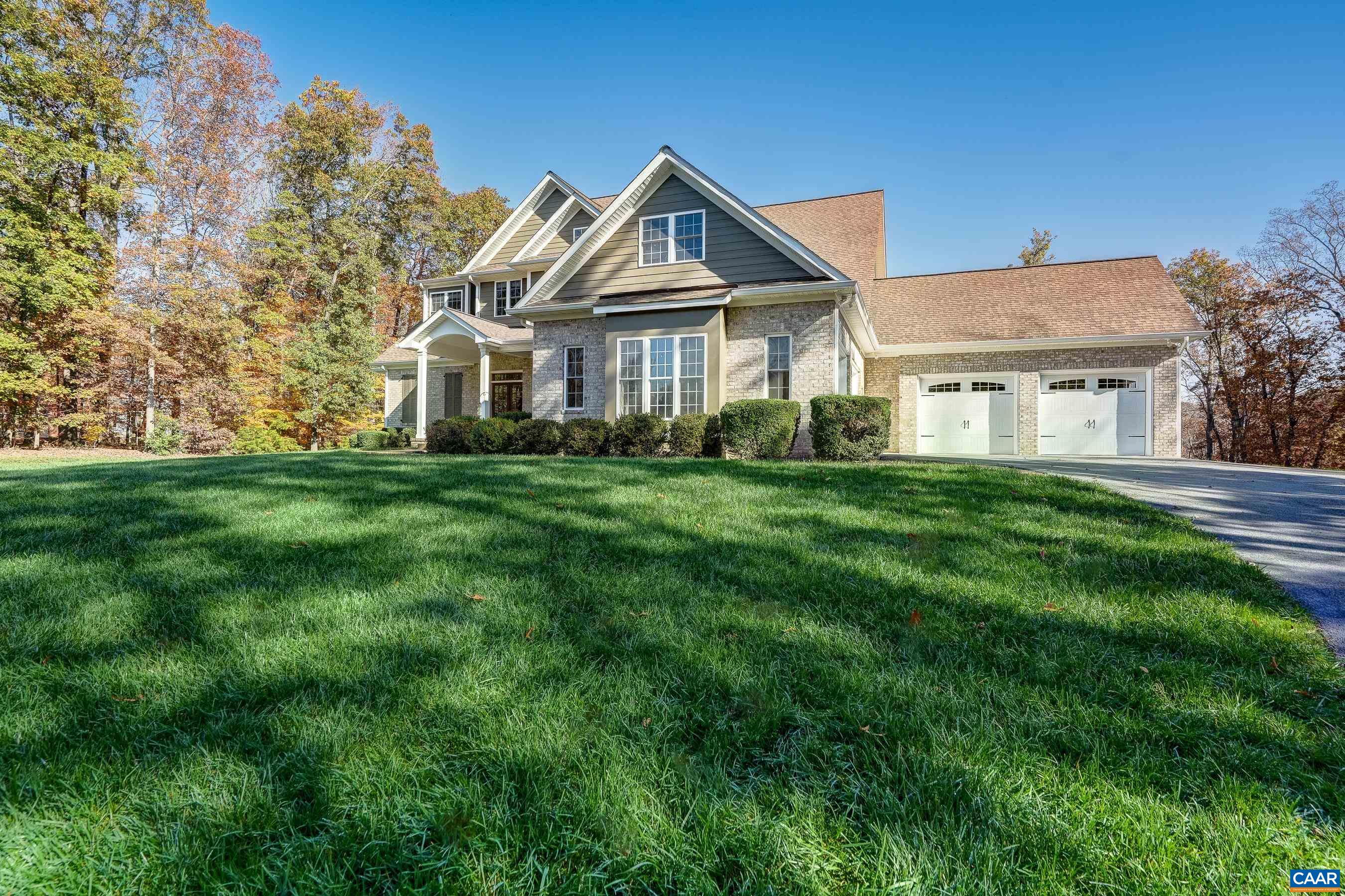 595 HALF MOON CT