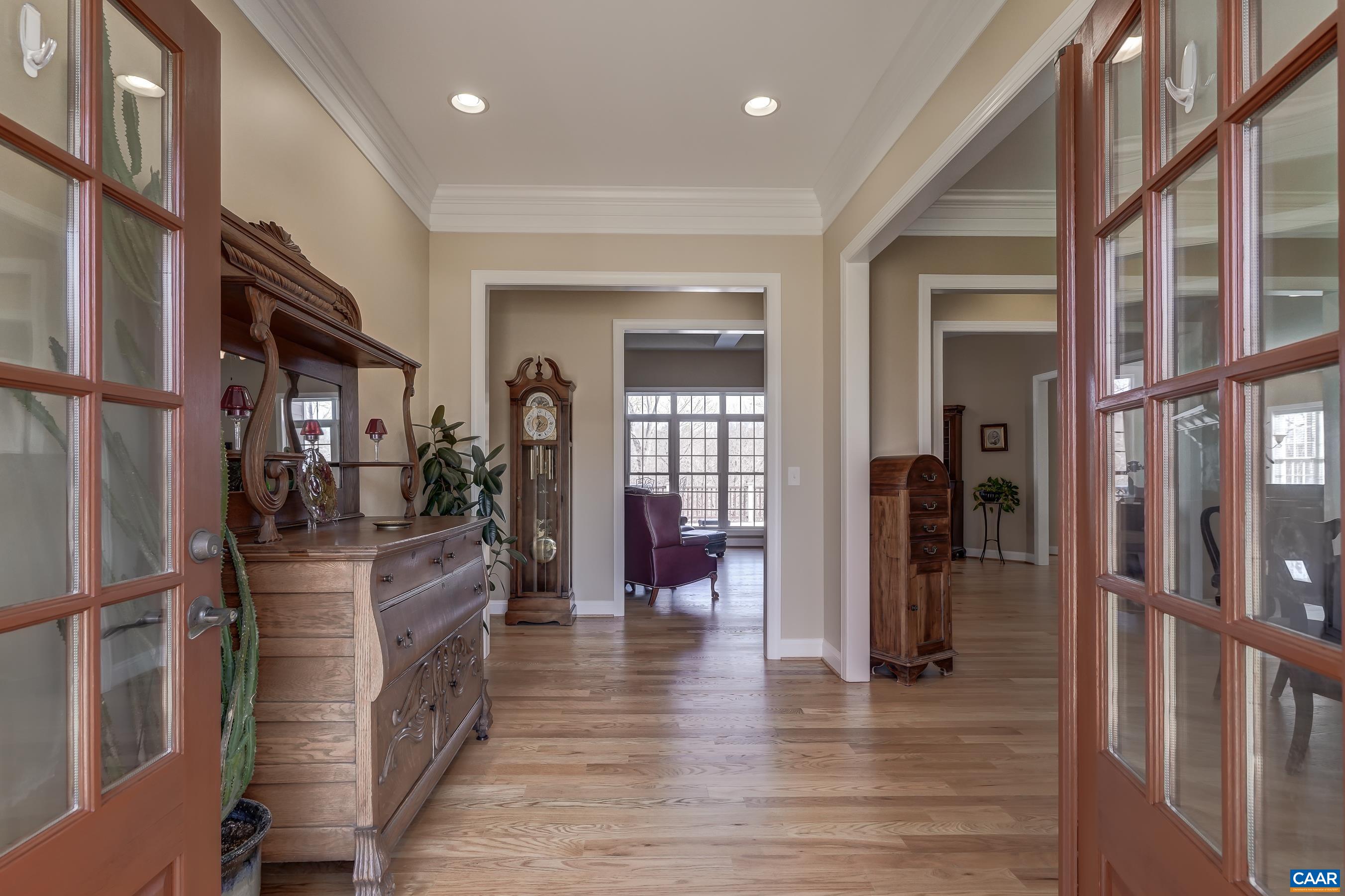 595 HALF MOON CT