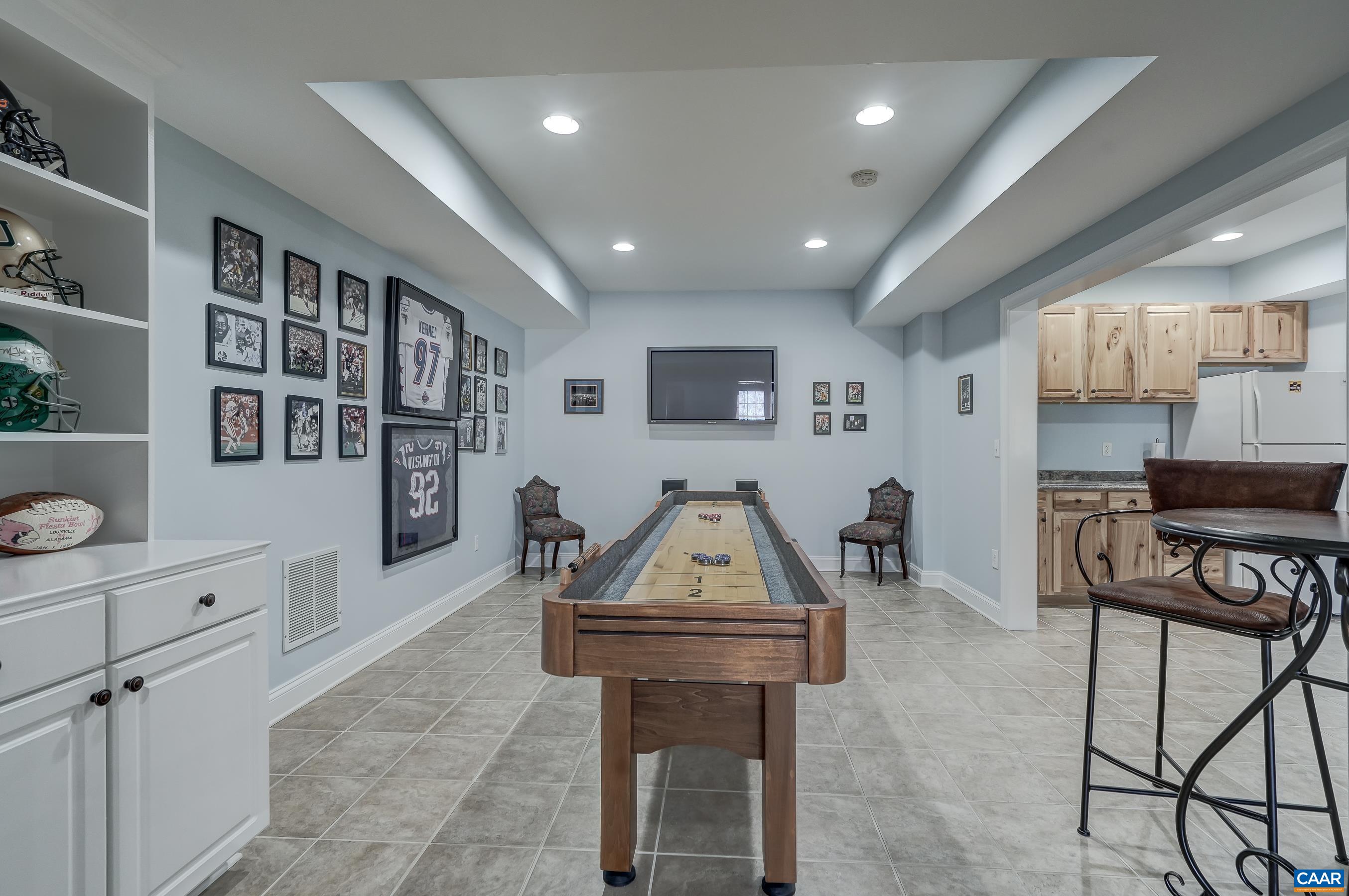 595 HALF MOON CT