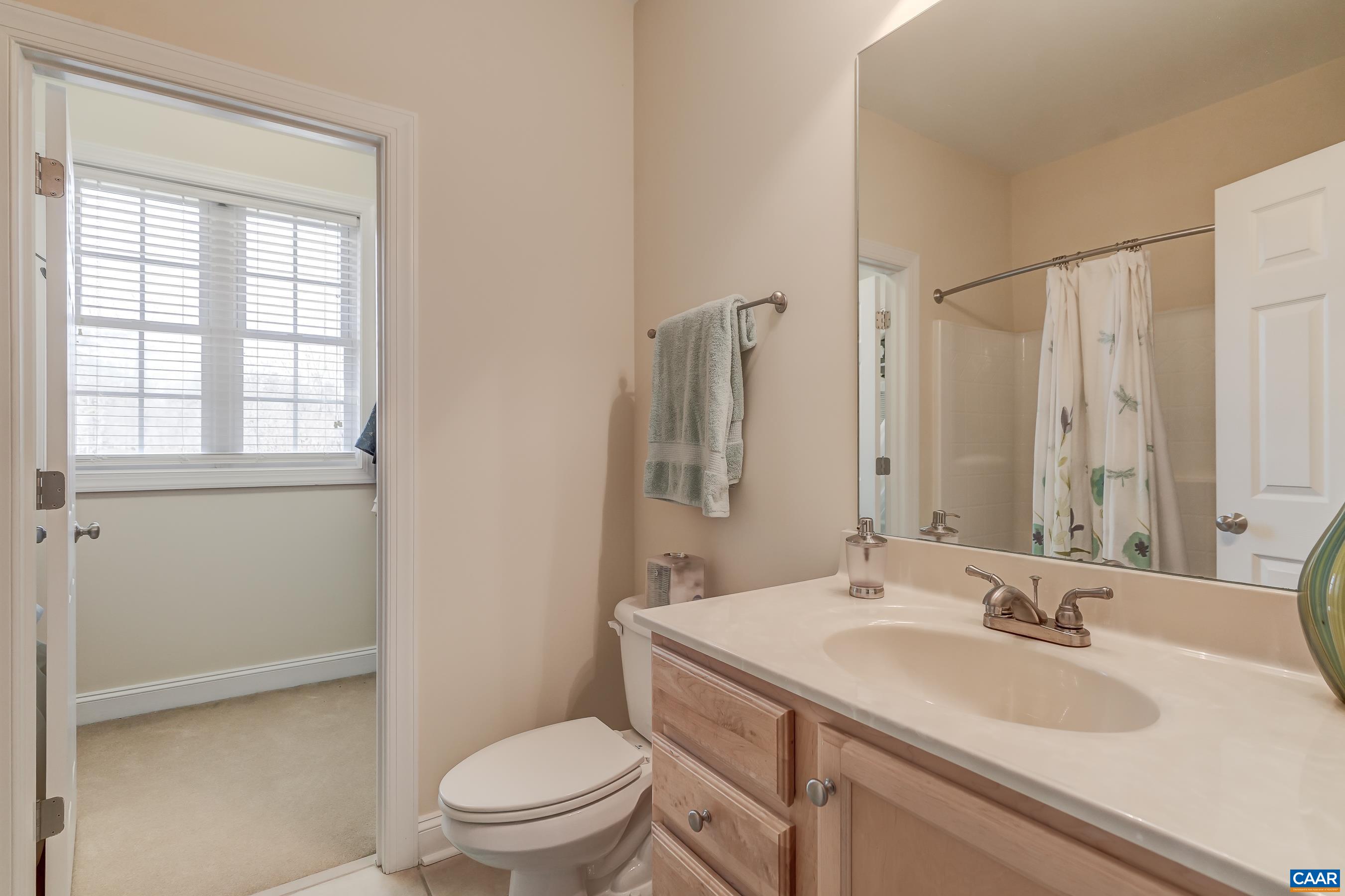 595 HALF MOON CT