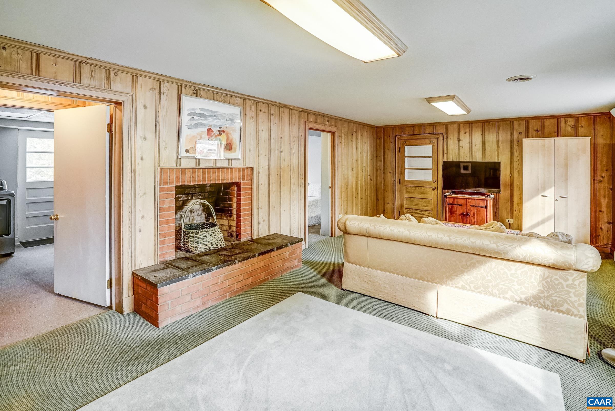 1617 SAINT ANNES RD