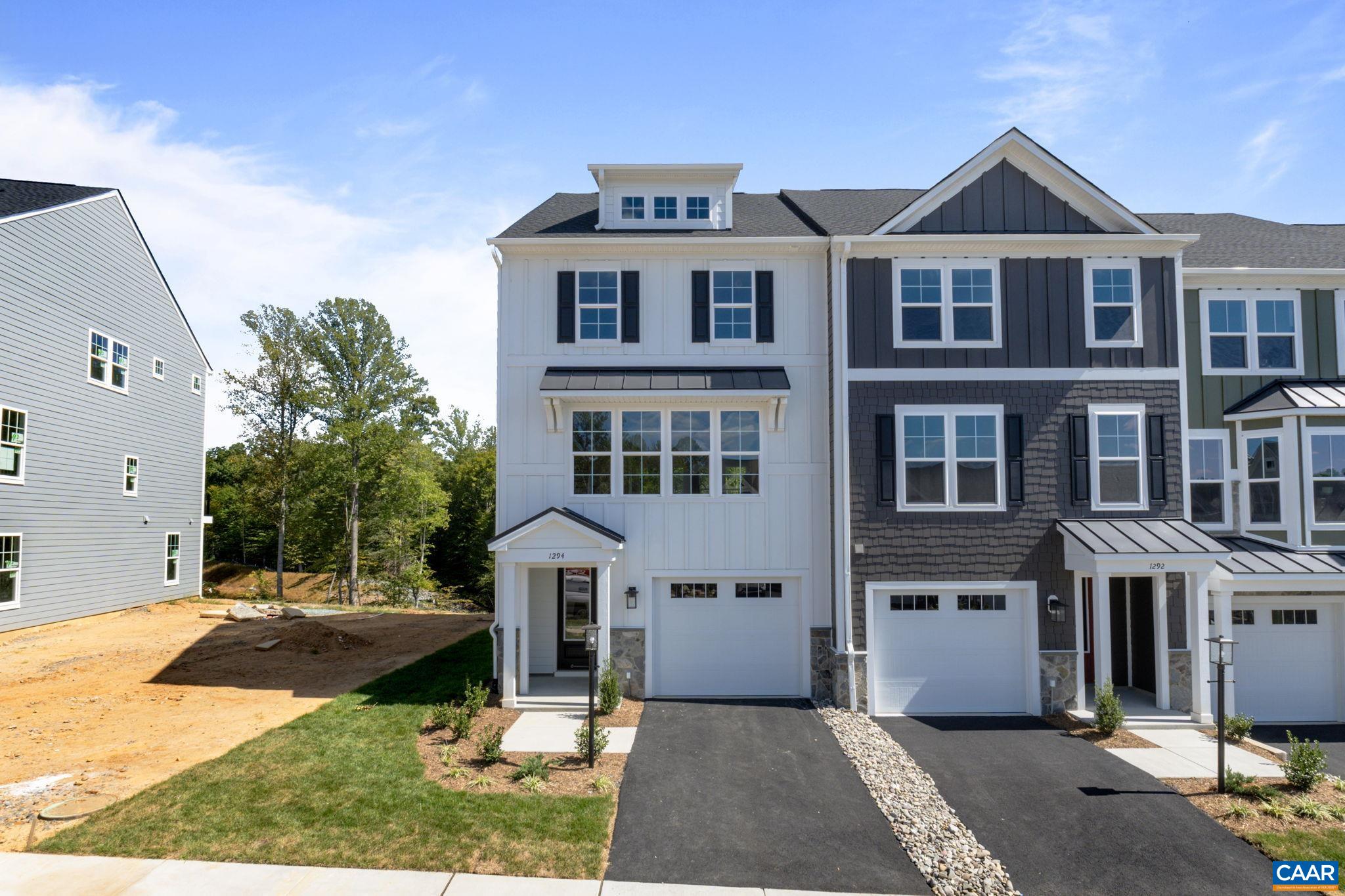 3054 FARROW CIR