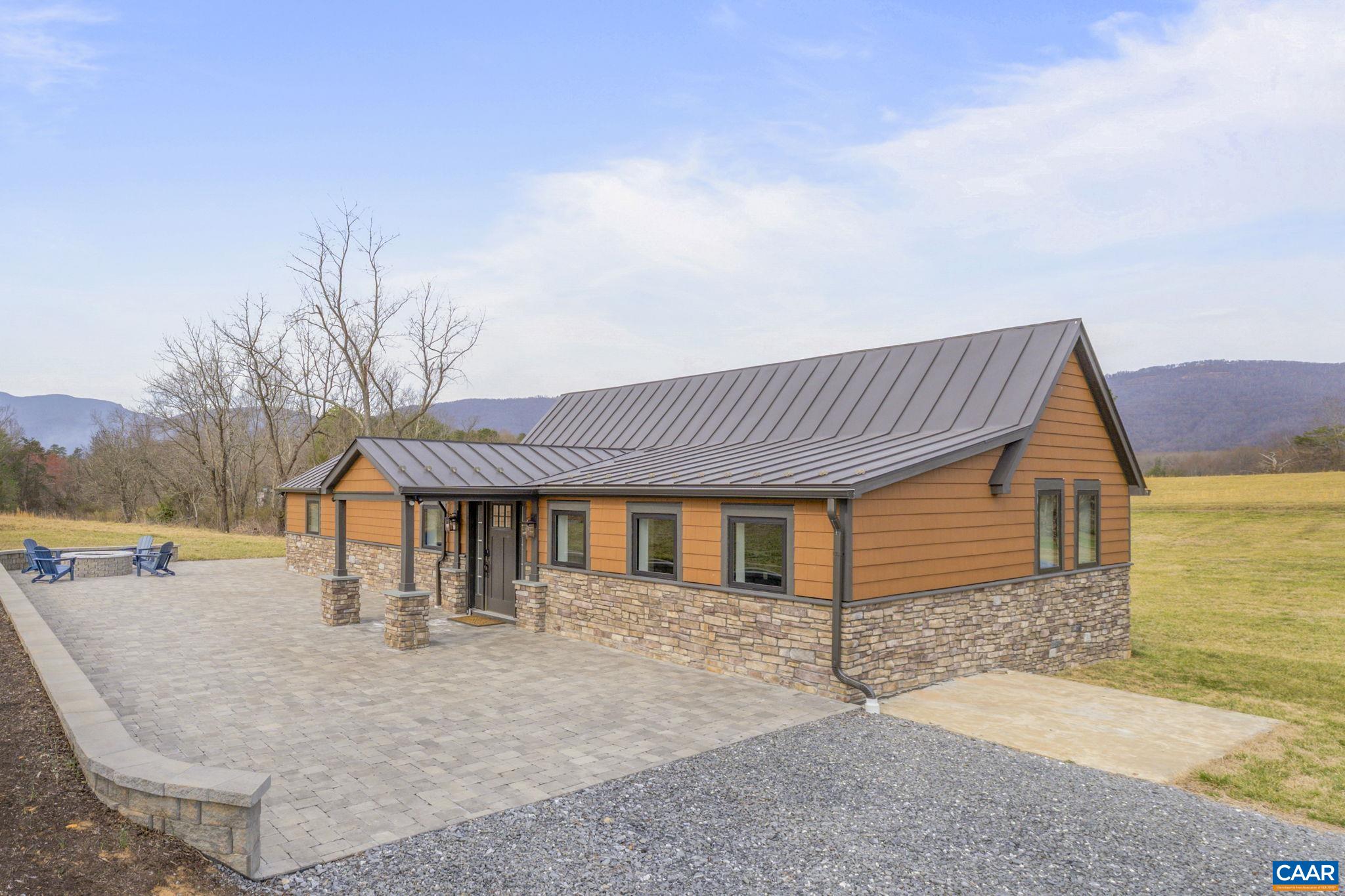 459 MOUNTAIN RD