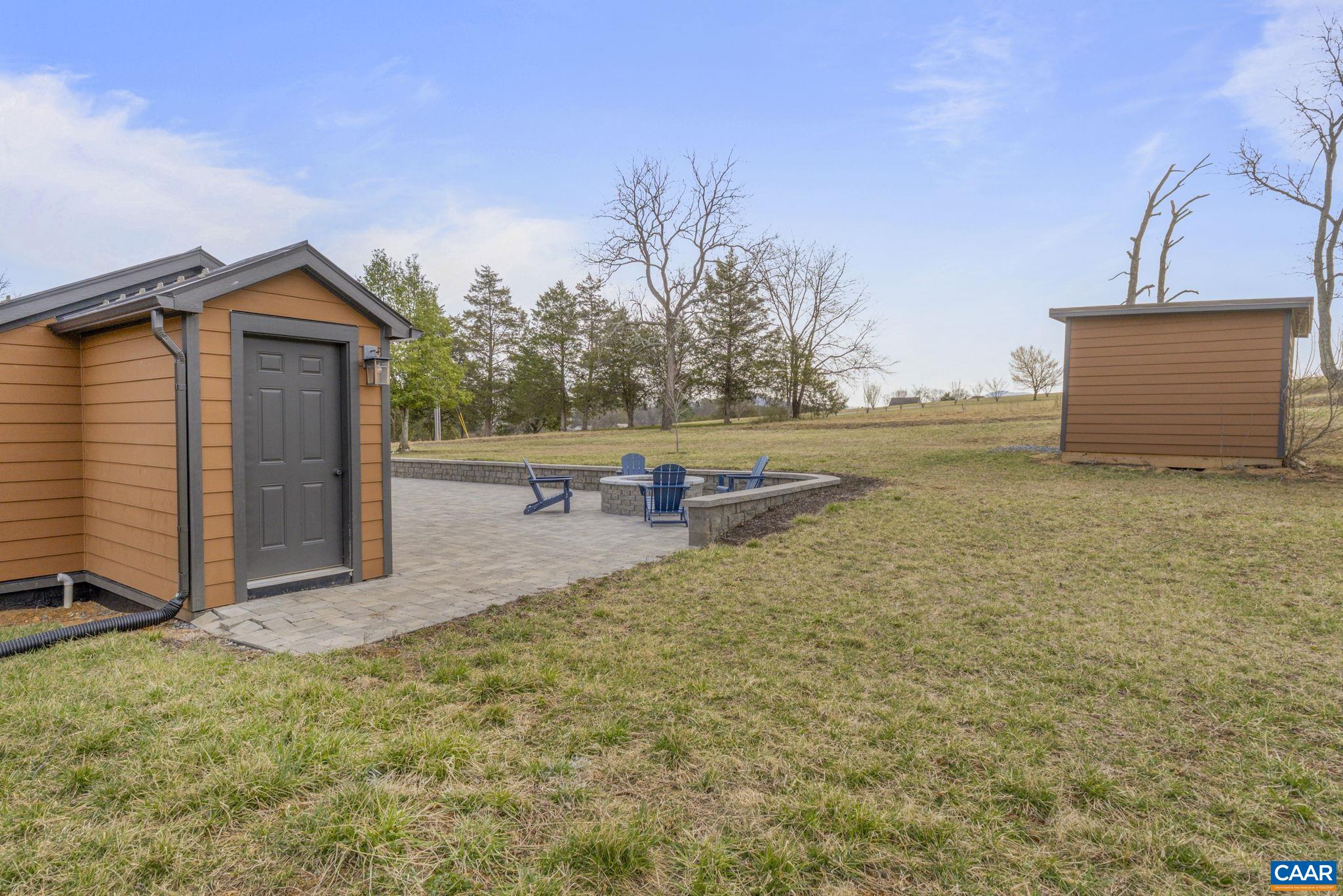 459 MOUNTAIN RD