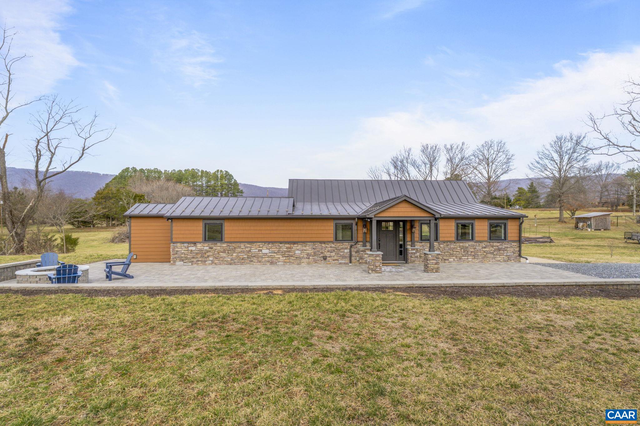 459 MOUNTAIN RD