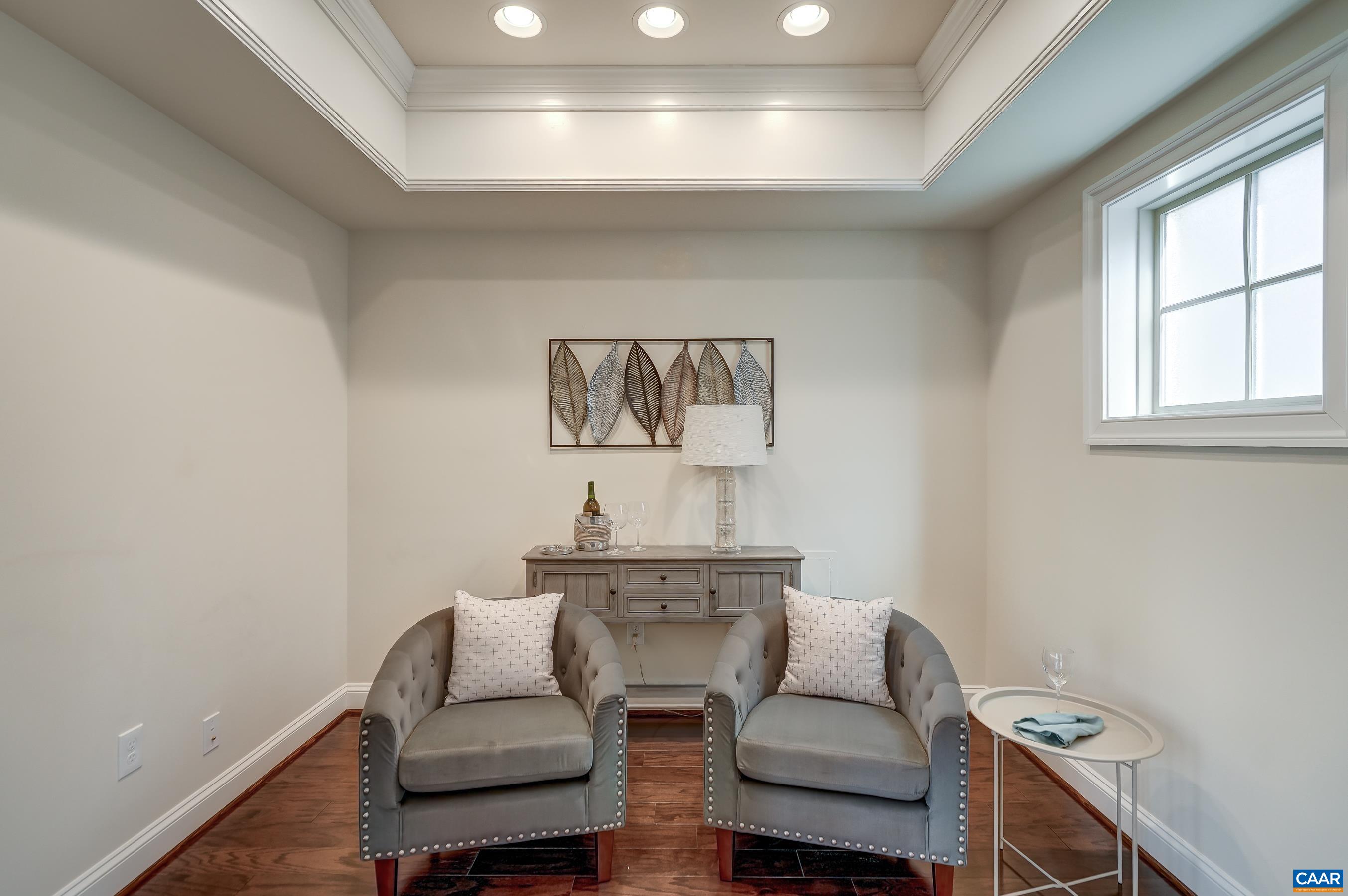 804 GOLF VIEW DR