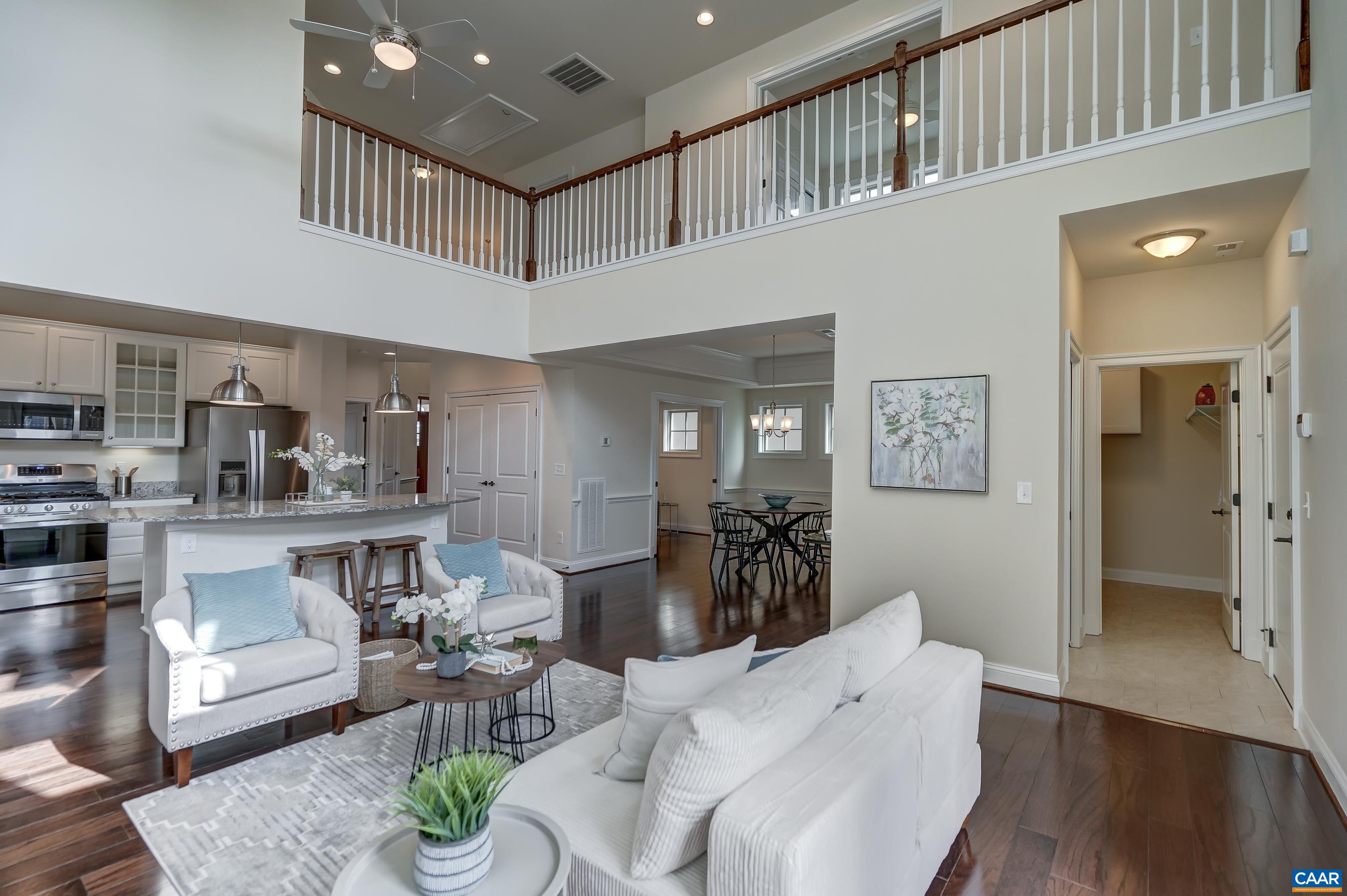 804 GOLF VIEW DR